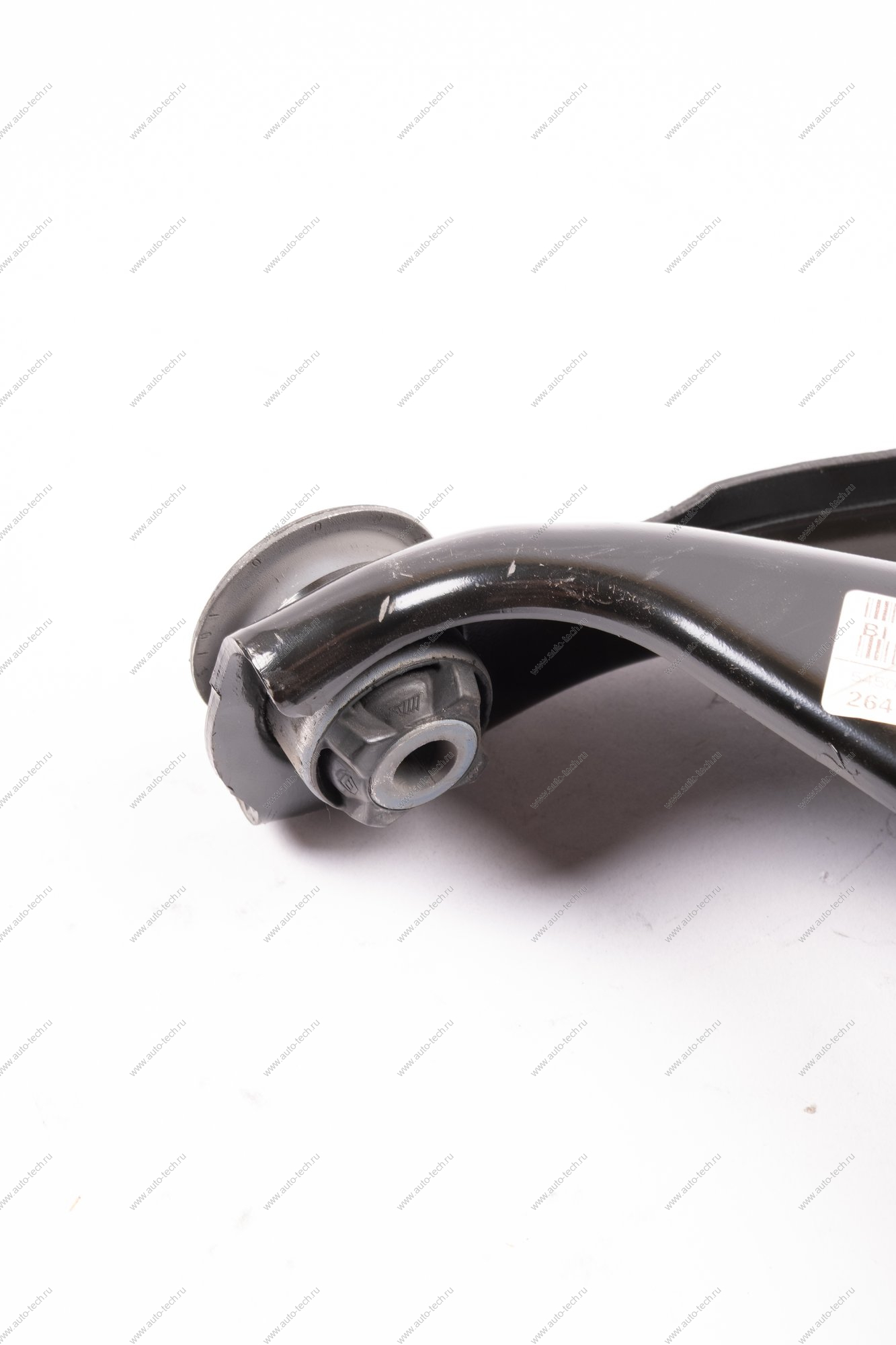 Рычаг RENAULT Logan 2014-/Lada Largus передний правый ( с боковой проточкой) Renault RENAULT 545001064R