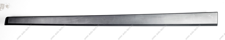 Молдинг передней двери правый Lada Vesta SW Cross Lada LADA 8450031024