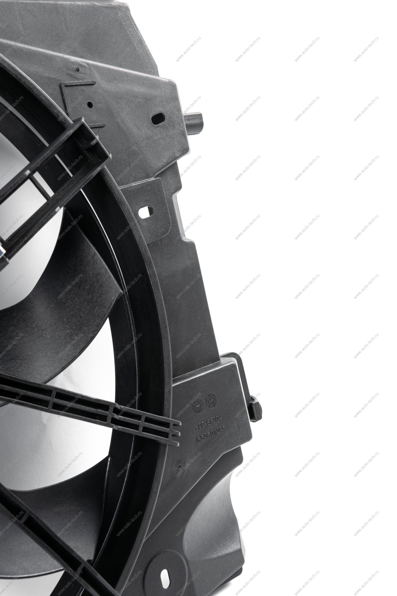 Вентилятор охлаждения с кожухом LADA Vesta/Веста/ XRay Gamma GAMMA GMEMR-19121