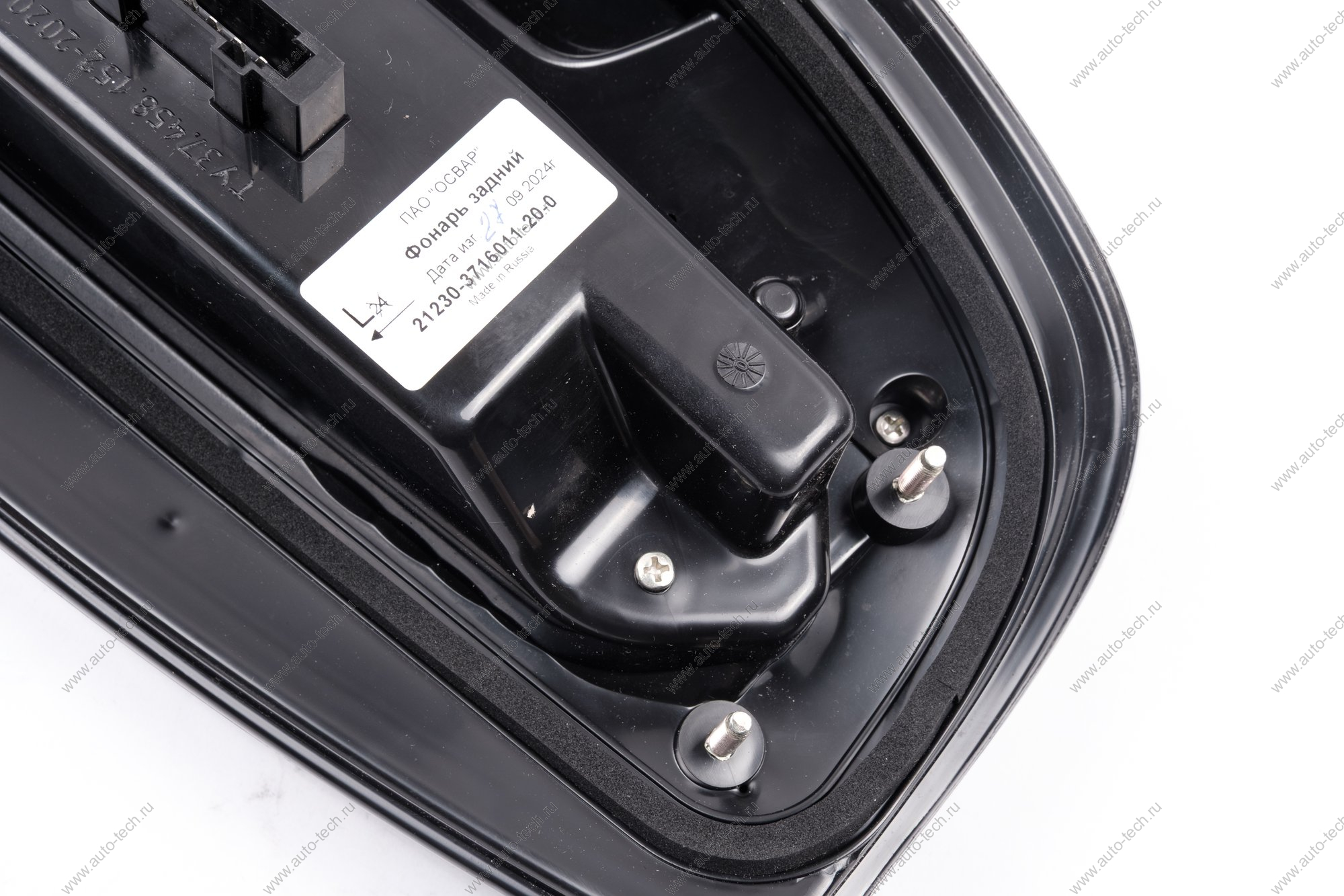 Фонарь задний левый LADA NIVA TRAVEL с бесцветным стеклом Lada LADA 8450086865