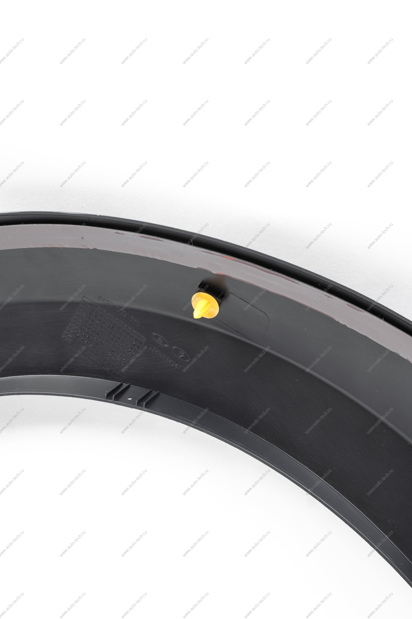 Облицовка переднего крыла левая ( с клипсами и клеющей лентой) Lada Largus Cross до 2021г Lada LADA 8450009375