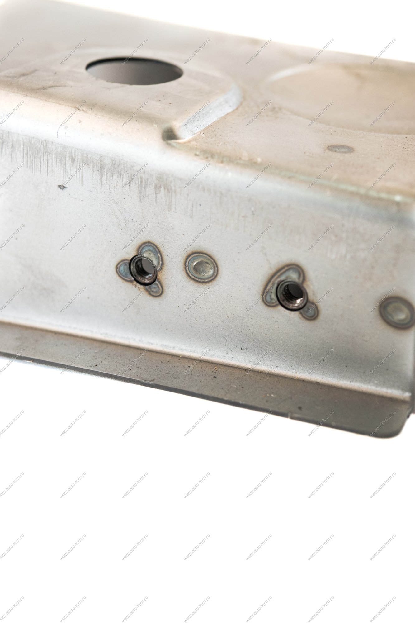 Поддомкратник передний левый ВАЗ-2123 Kamaz KAMAZ 21230510134163