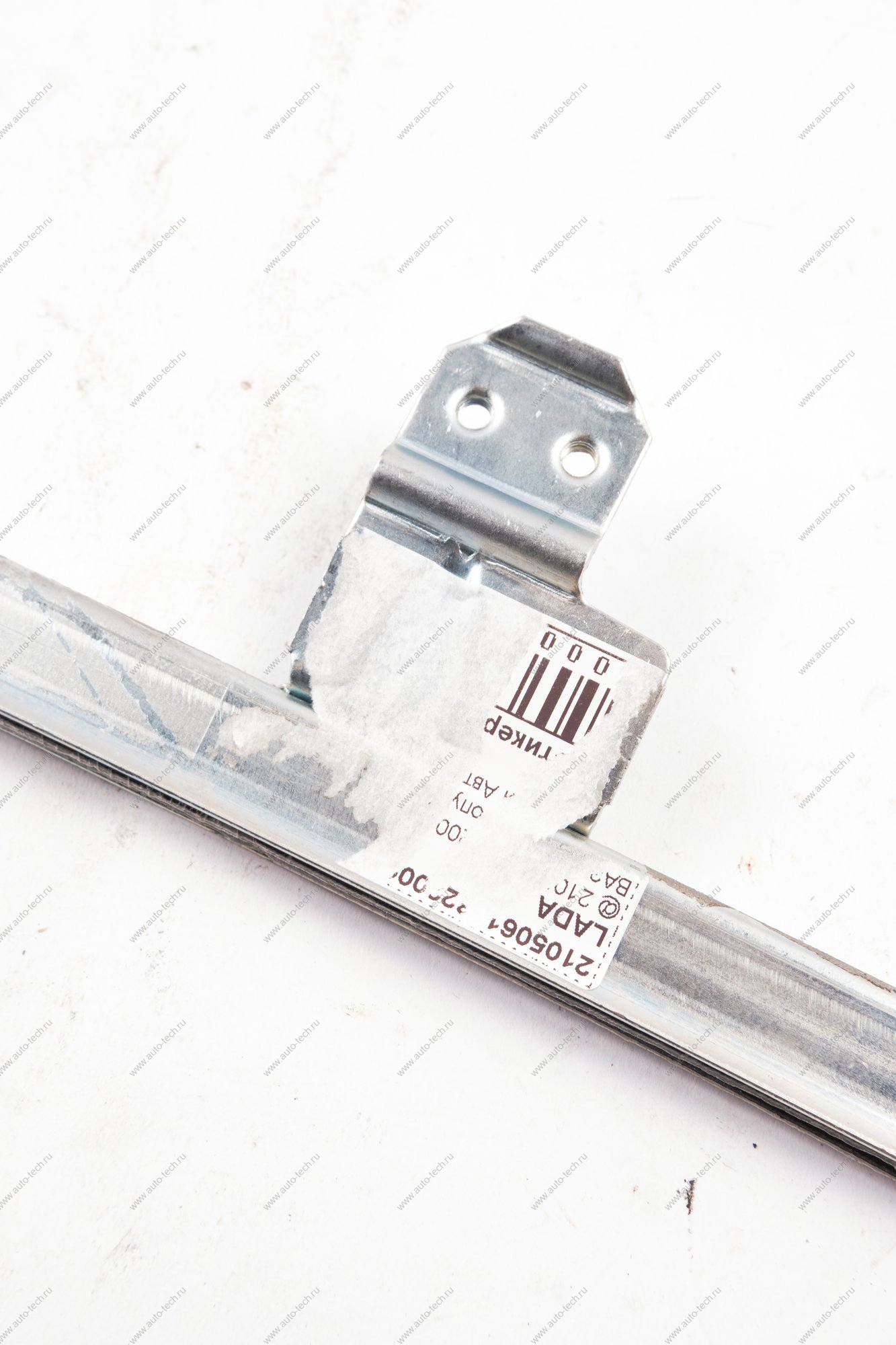 Обойма ВАЗ-2105/2107опускного стекла передняя/задняя правая АвтоВАЗ АвтоВАЗ 21050-6103220-00