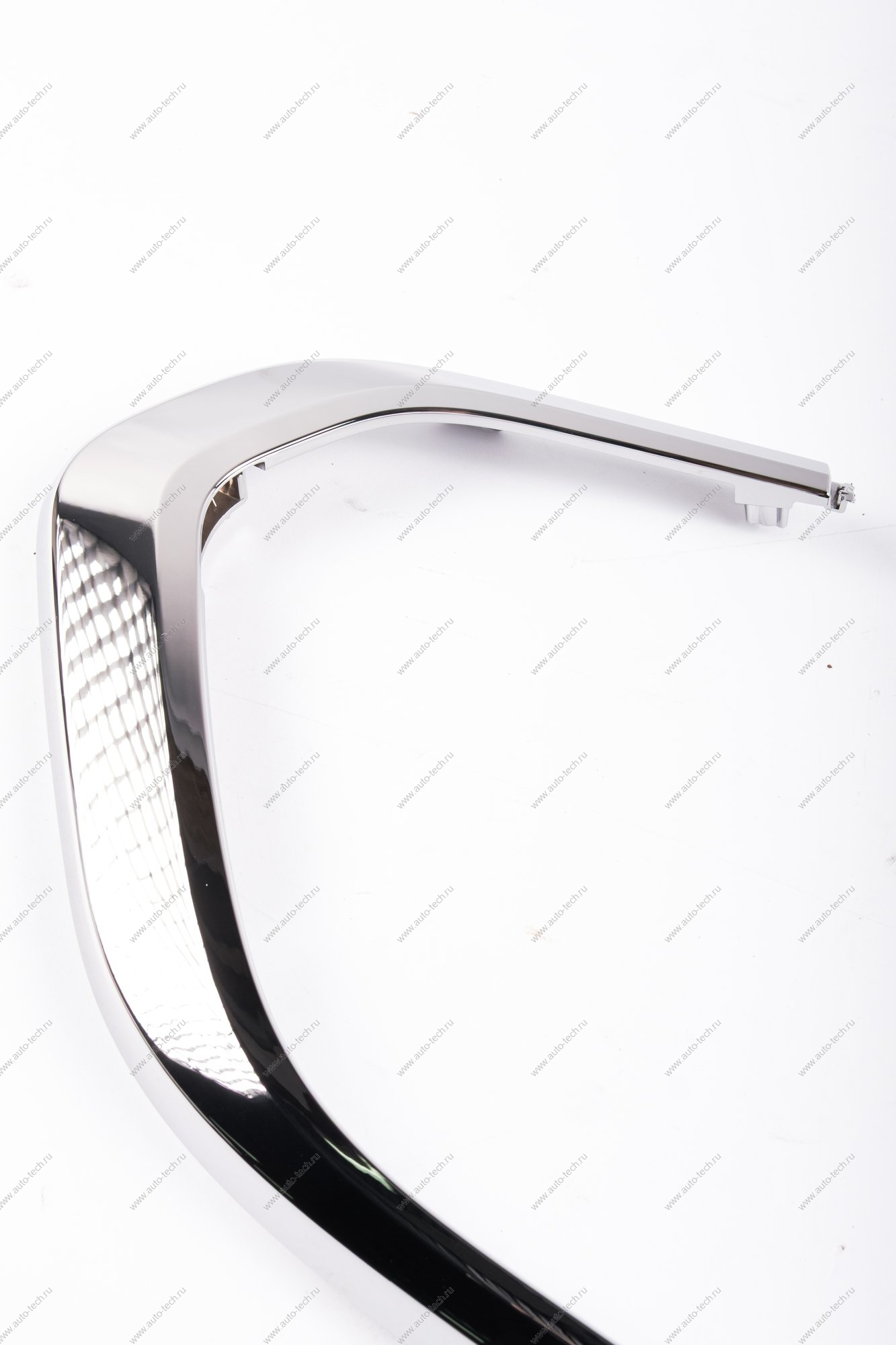 Молдинг переднего бампера нижний левый (хром) LADA Largus (FL) NEW Lada LADA 8450090636