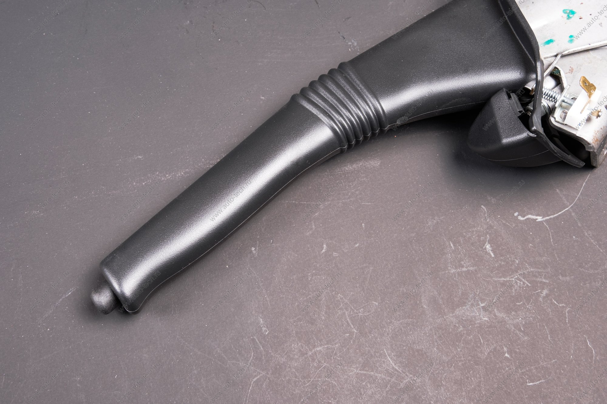 Рычаг ручного томоза с тросом LADA Largus Renault RENAULT 360108002R