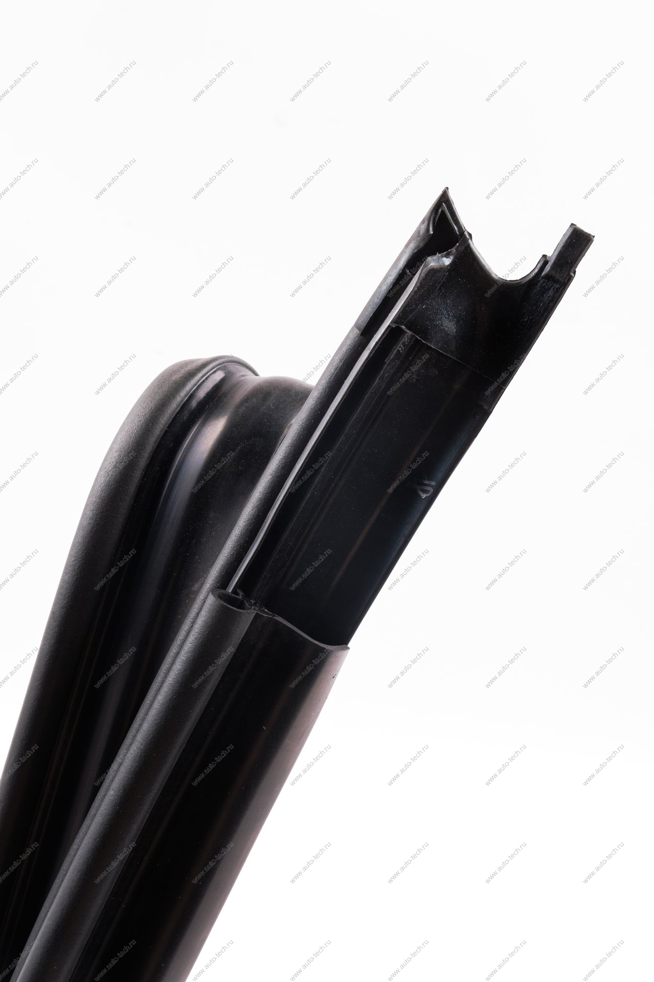 Уплотнитель водостока двери верхний левый (FL) LADA GRANTA 2018(-,УралЭластоТехника,) Lada LADA 8450104999