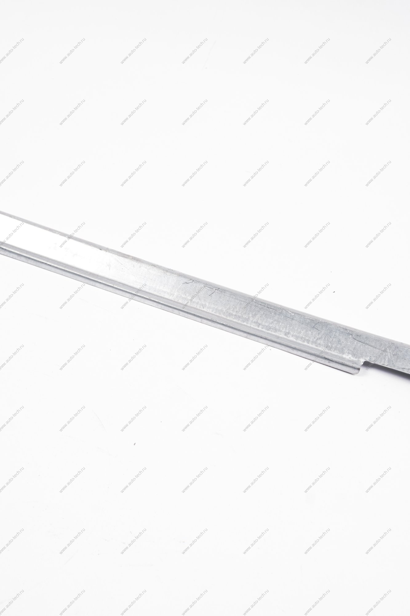 Желобок ВАЗ-1118 ветрового окна левый Lada LADA 11180540120500