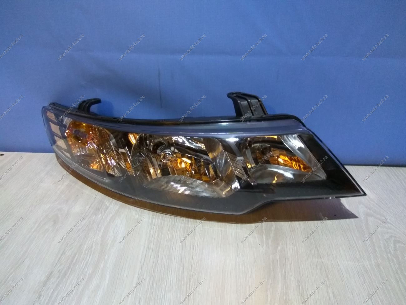 Фара правая механический корректор Kia Cerato 2009-2012 Bodyparts Bodyparts KACET09-000-R