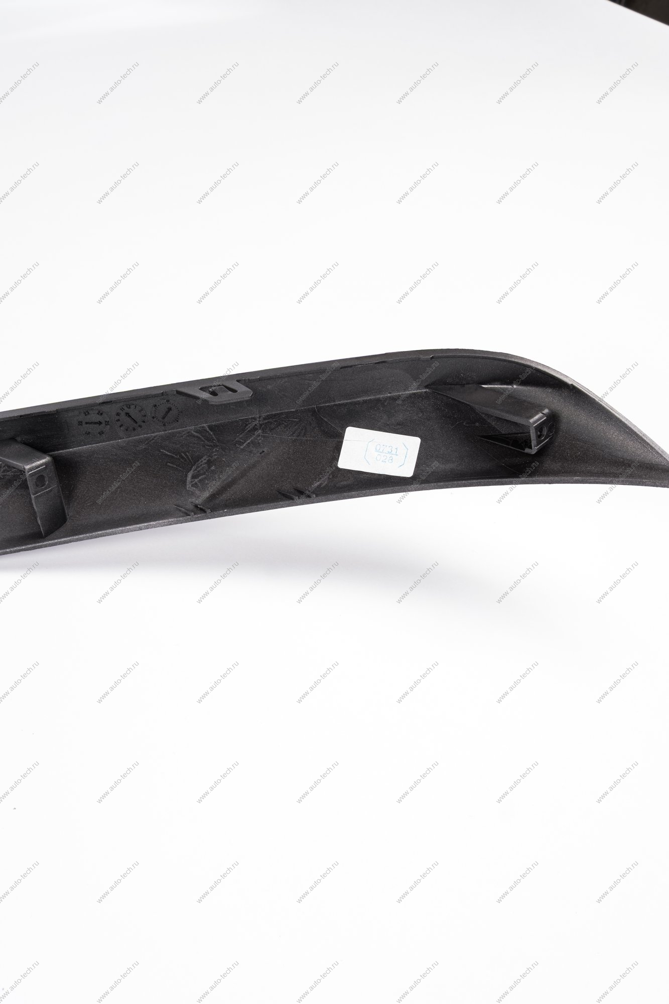 Накладка переднего бампера нижняя LADA Vesta SW Cross NG (серебристая) Lada LADA 8450042840