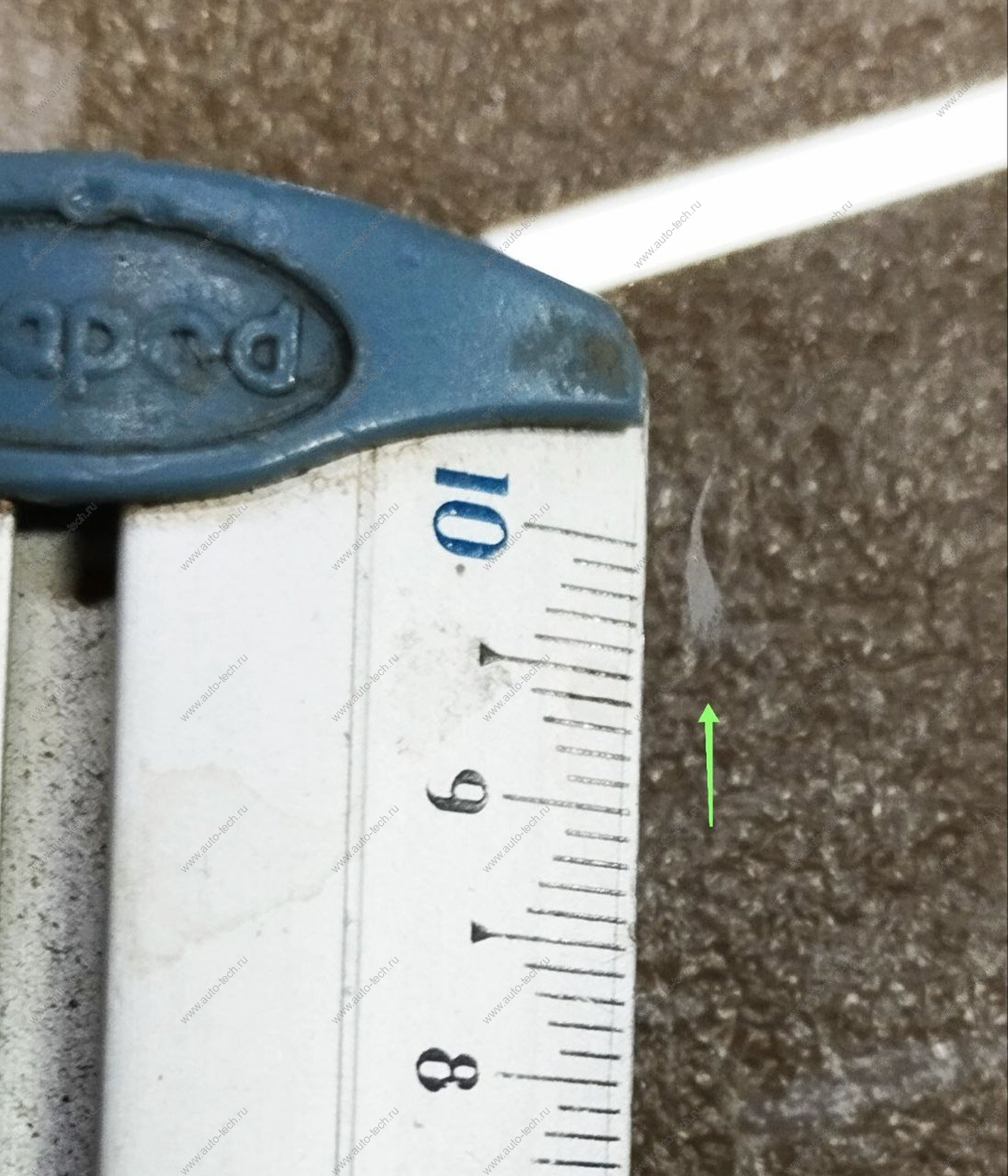 Стекло опускное передней двери ВАЗ-1118/2190/2192 левое бесцветное ( AGC) Lada LADA 4036390