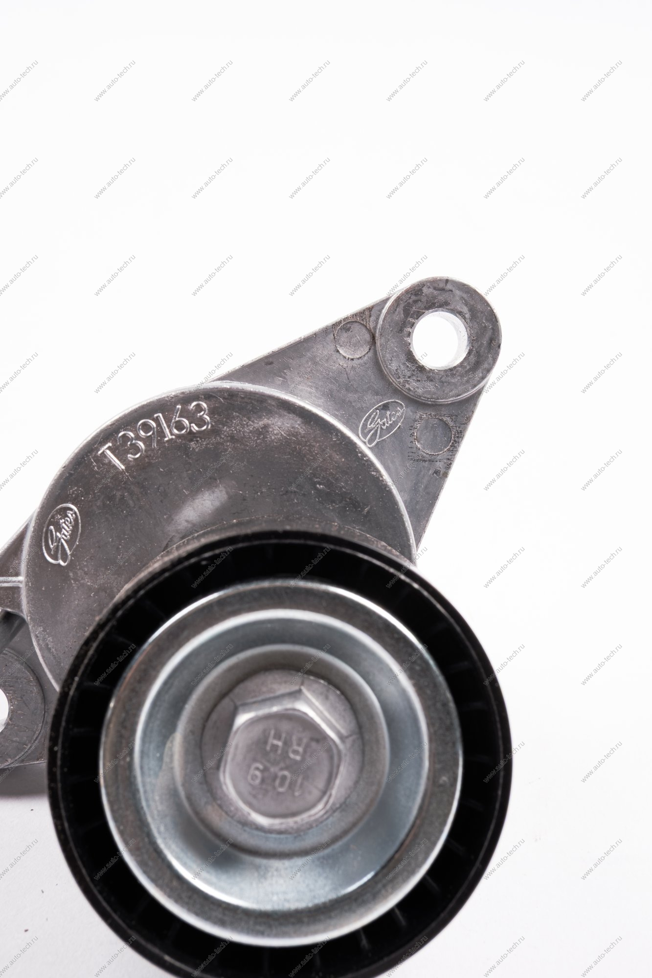 Ролик с натяжителем Lada Largus ремня доп. оборуд. с ГУР и кондиц. (GATES T39163 ) RENAULT 117502781R