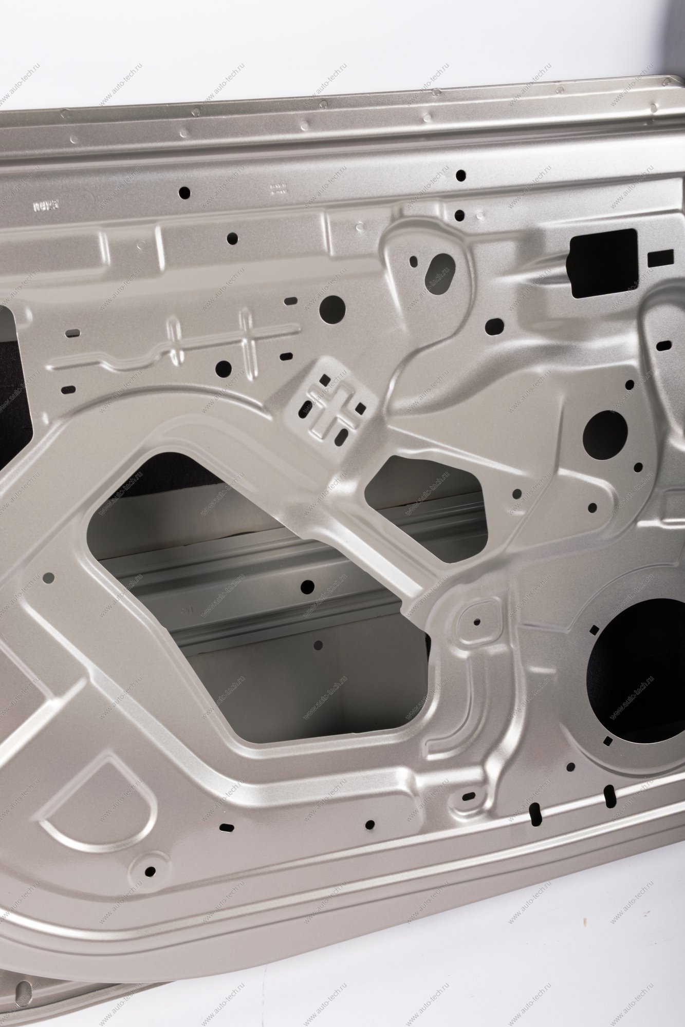 Дверь задняя левая (под стекло) LADA Largus/Лада Ларгус крашеная (с отв. под молдинг) 242 Серый базальт (Серо-бежевый) Lada LADA 821017307R-242