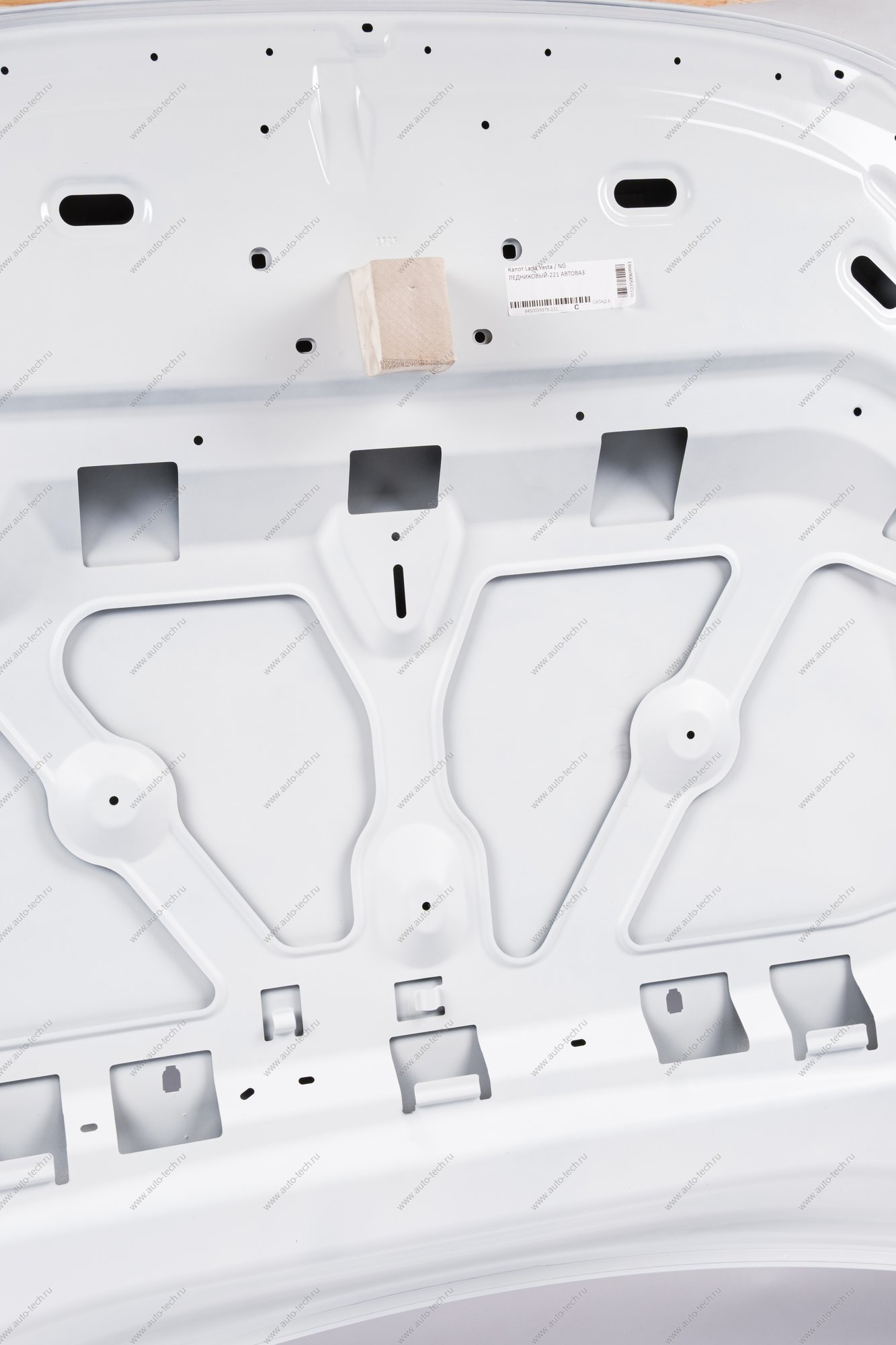 Капот LADA Vesta Sedan/SW/ SW Cross/Веста в цвет 221 Ледниковый (белый) герметик только по шву АвтоВАЗ LADA 8450039378-221