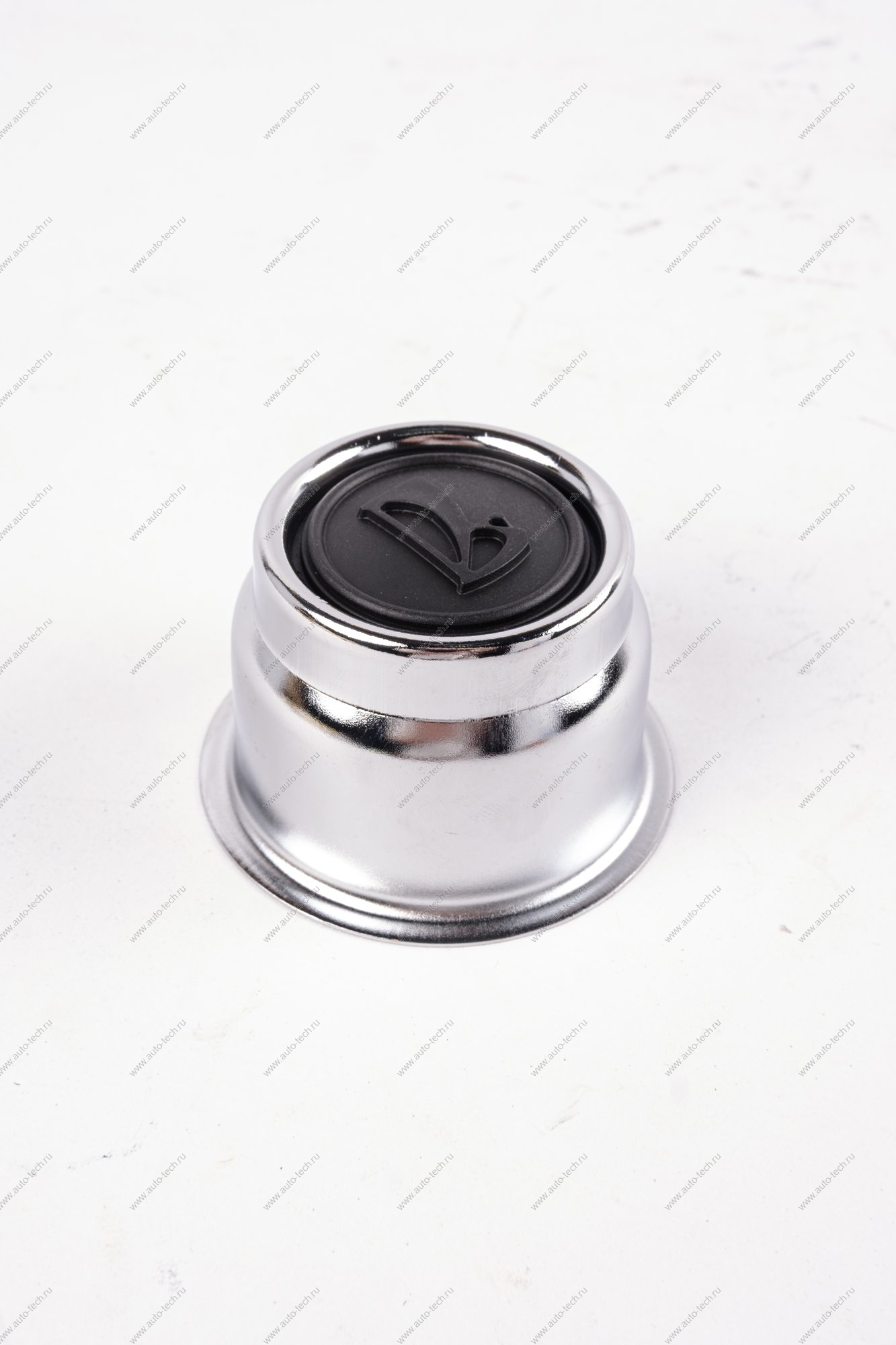 Колпак ступицы ВАЗ-2107 колеса (хром) штатный АвтоВАЗ LADA 21070-3101012-00