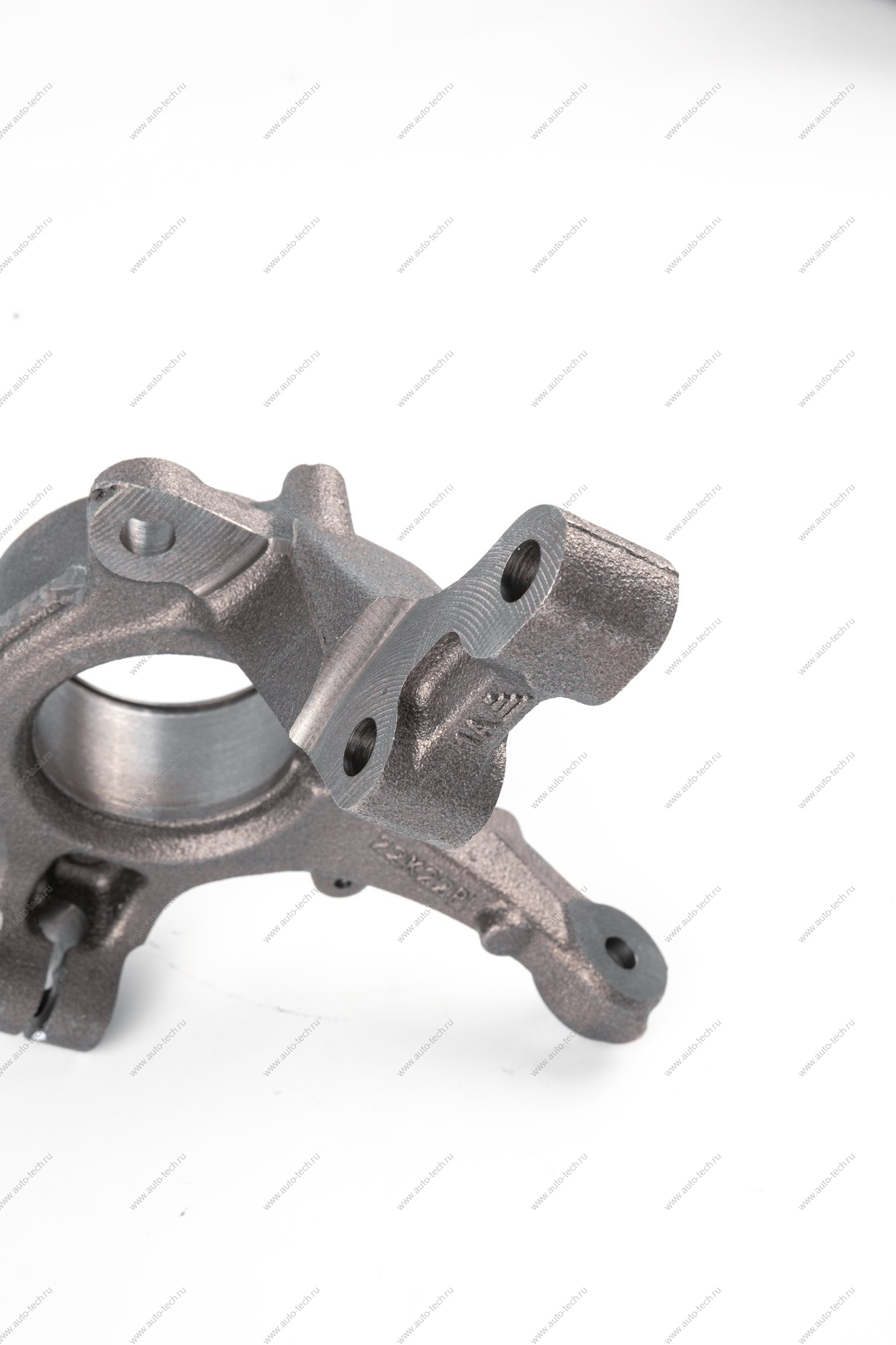 Кулак LADA Largus поворотный правый с АБС (100) нов.обр. под болт D10мм Renault RENAULT 400148687R