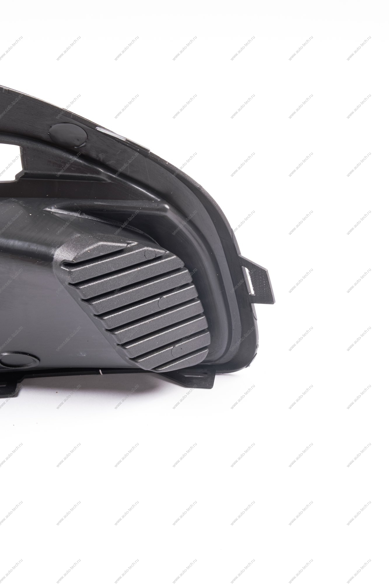 Заглушка переднего бампера правая (FL) LADA GRANTA 2018- Lada LADA 8450100962