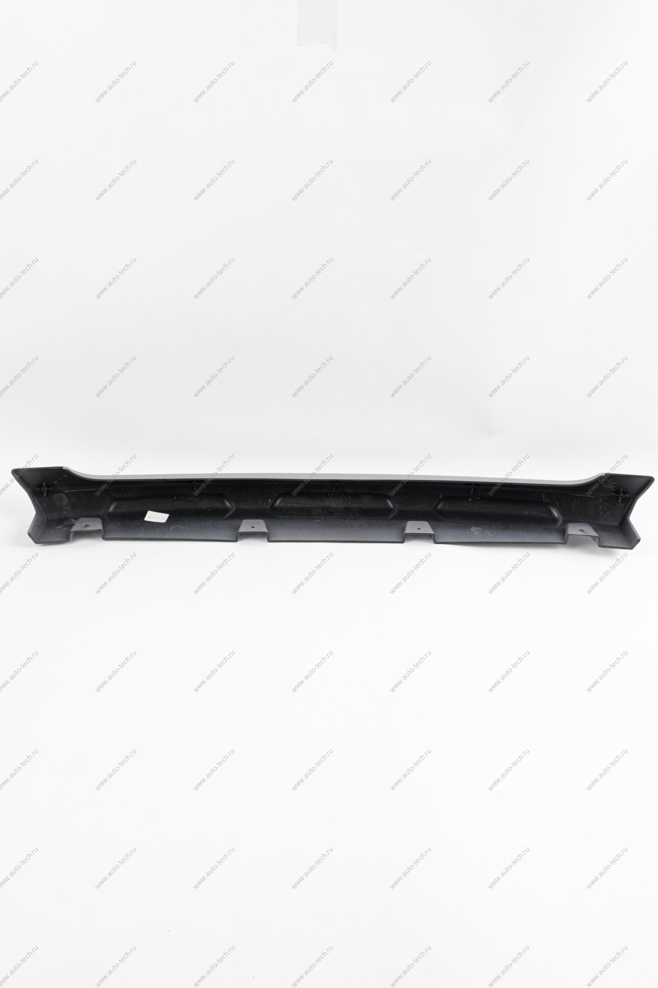 Накладка переднего бампера центральная (цвет серебристый) Lada Largus Cross до 2021г. (ORIGINAL) Lada LADA 8450009369