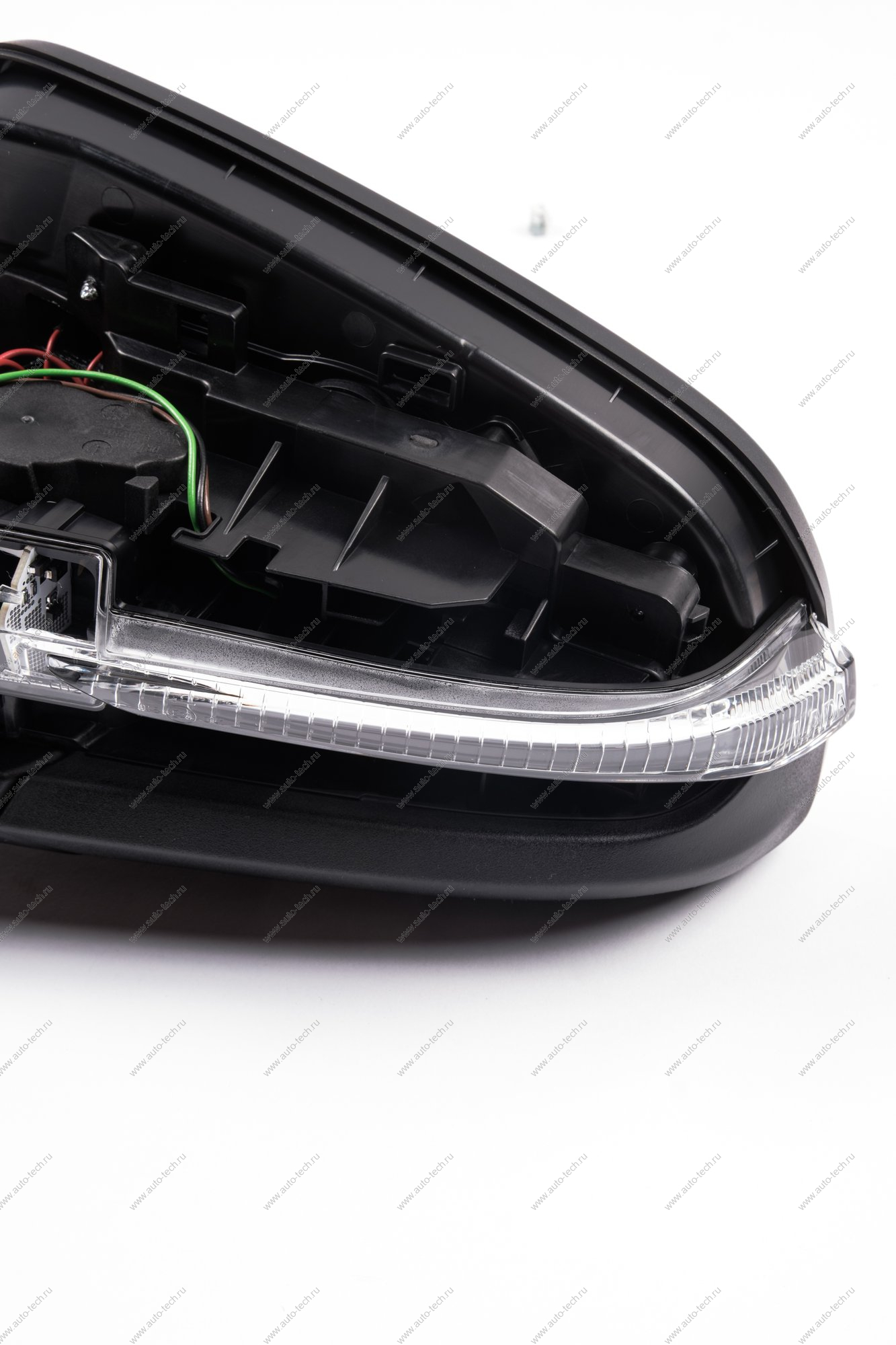 Зеркало наружное заднего вида левое (электропривод с повторителем)LADA Largus (FL) NEW (без накладки 8450108104) Lada LADA 8450091005