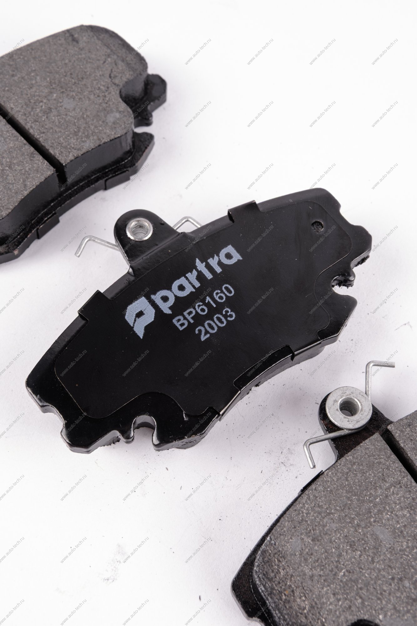 Колодки тормозные передние LADA Largus/Лада Ларгус 8 кл К-Т 1коробка (с усиками) с 4 шт. универсал PARTRA PARTRA BP6160