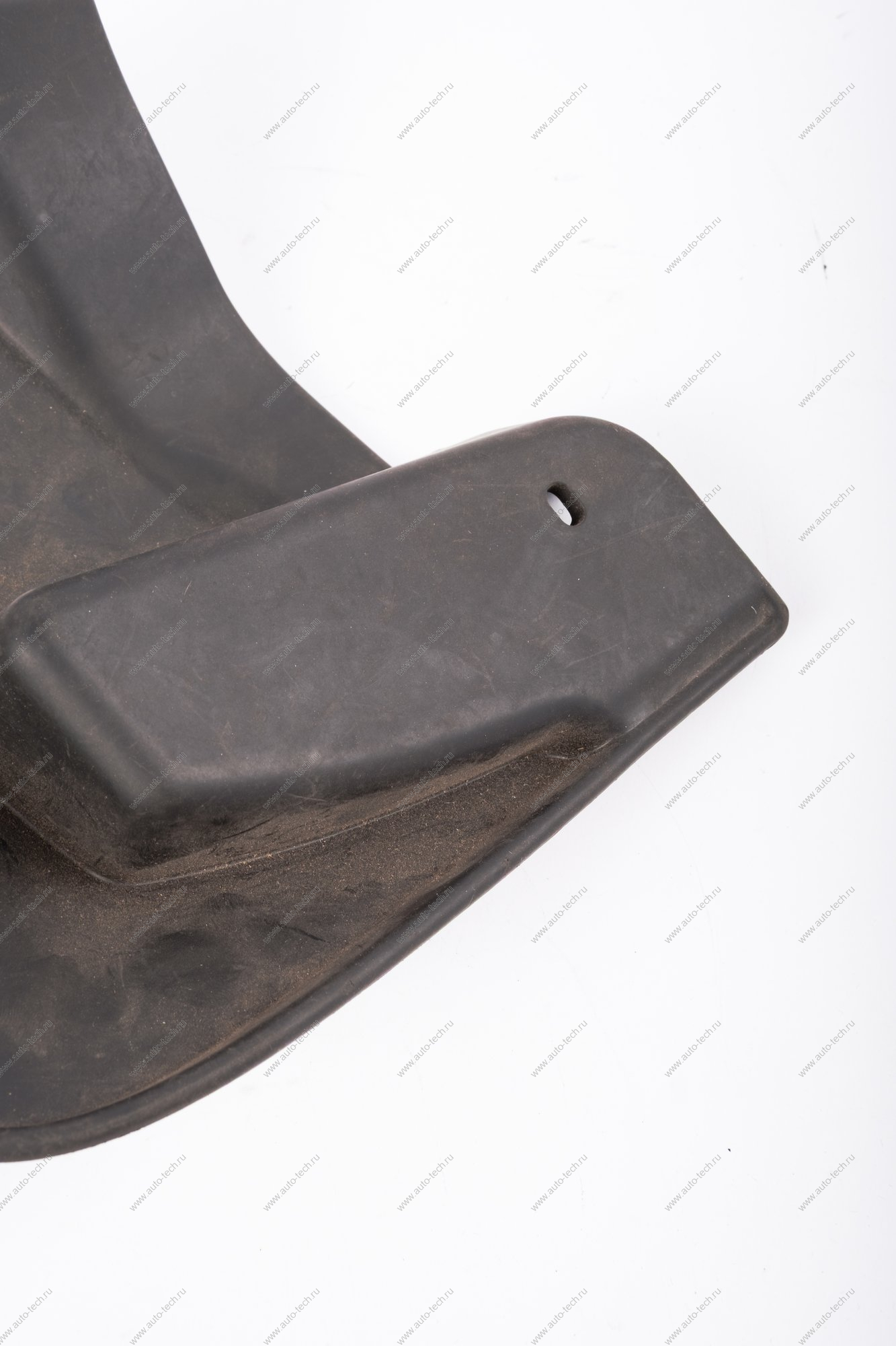 Брызговик заднего крыла ваз-2192 левый (пластик)МегаПласт Lada LADA 21920-8404413-00