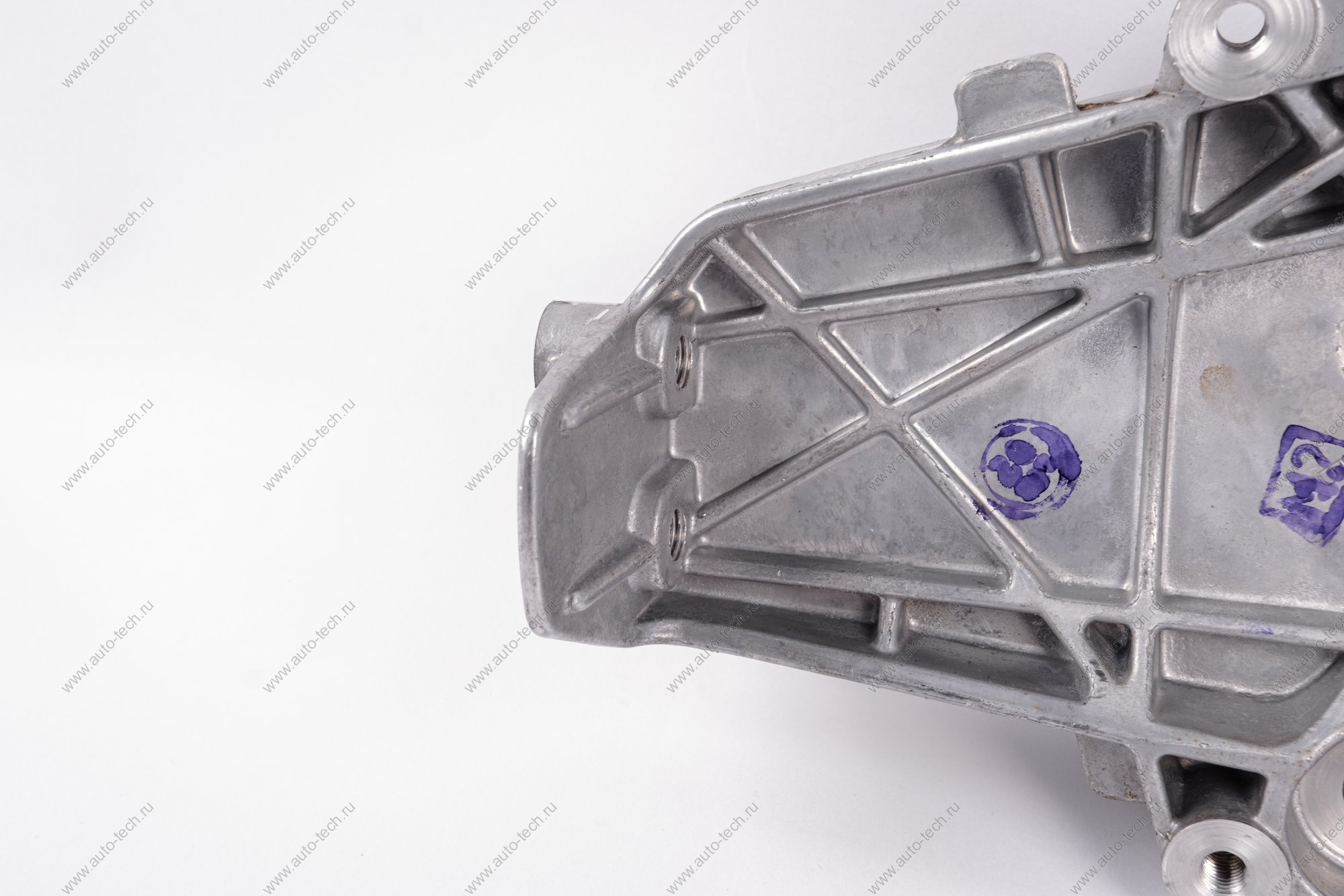 Кронштейн ВАЗ-2190 опоры двигателя (для авто с кондиц) Lada LADA 21900100115700