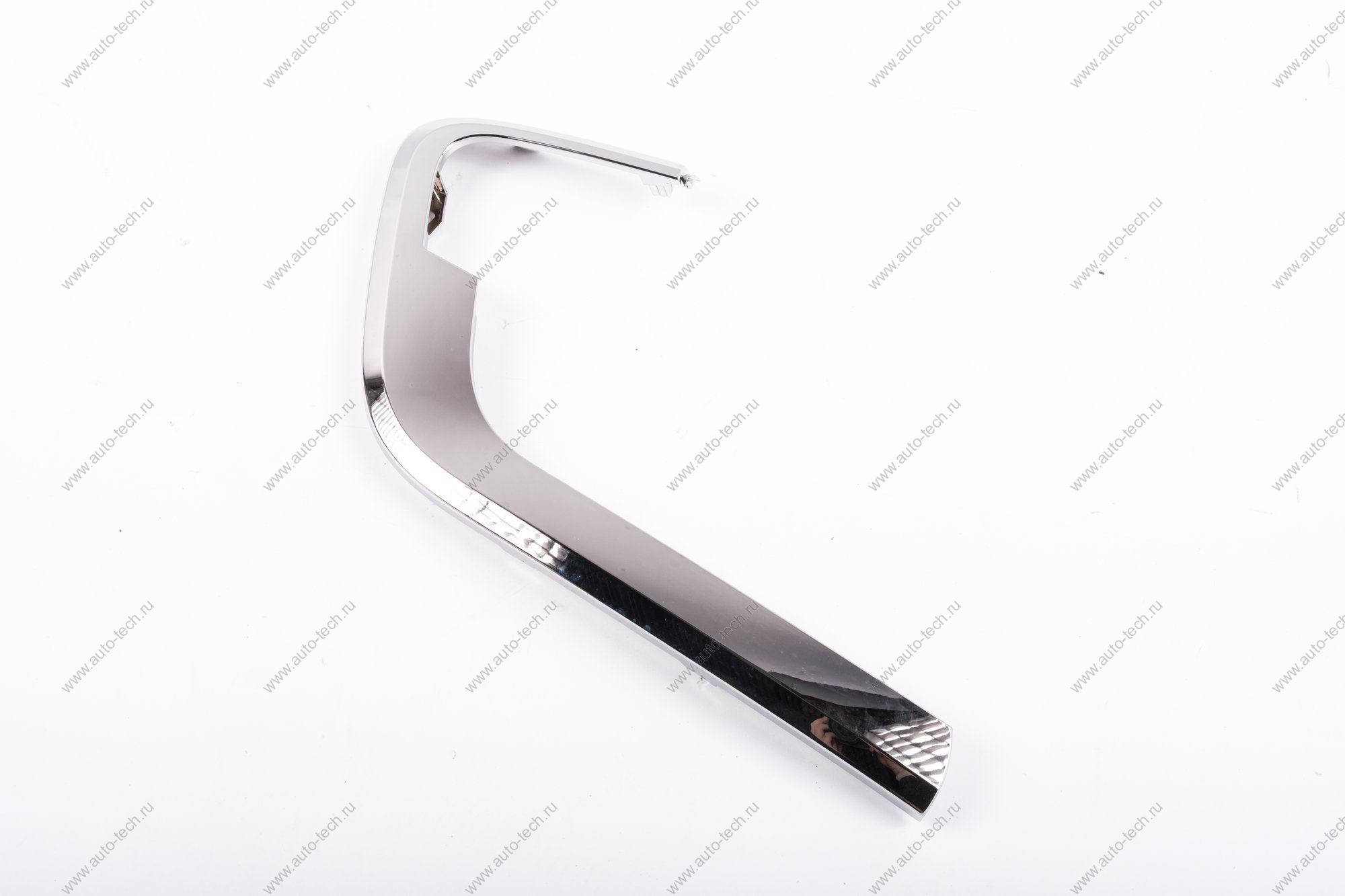 Молдинг переднего бампера нижний левый хром LADA XRAY (СЭД) Lada LADA 8450022866