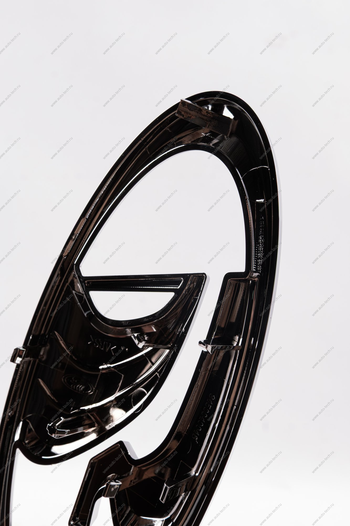 Заводской знак LADA Vesta FL/ Vesta SW Cross FL Lada LADA 8450040046