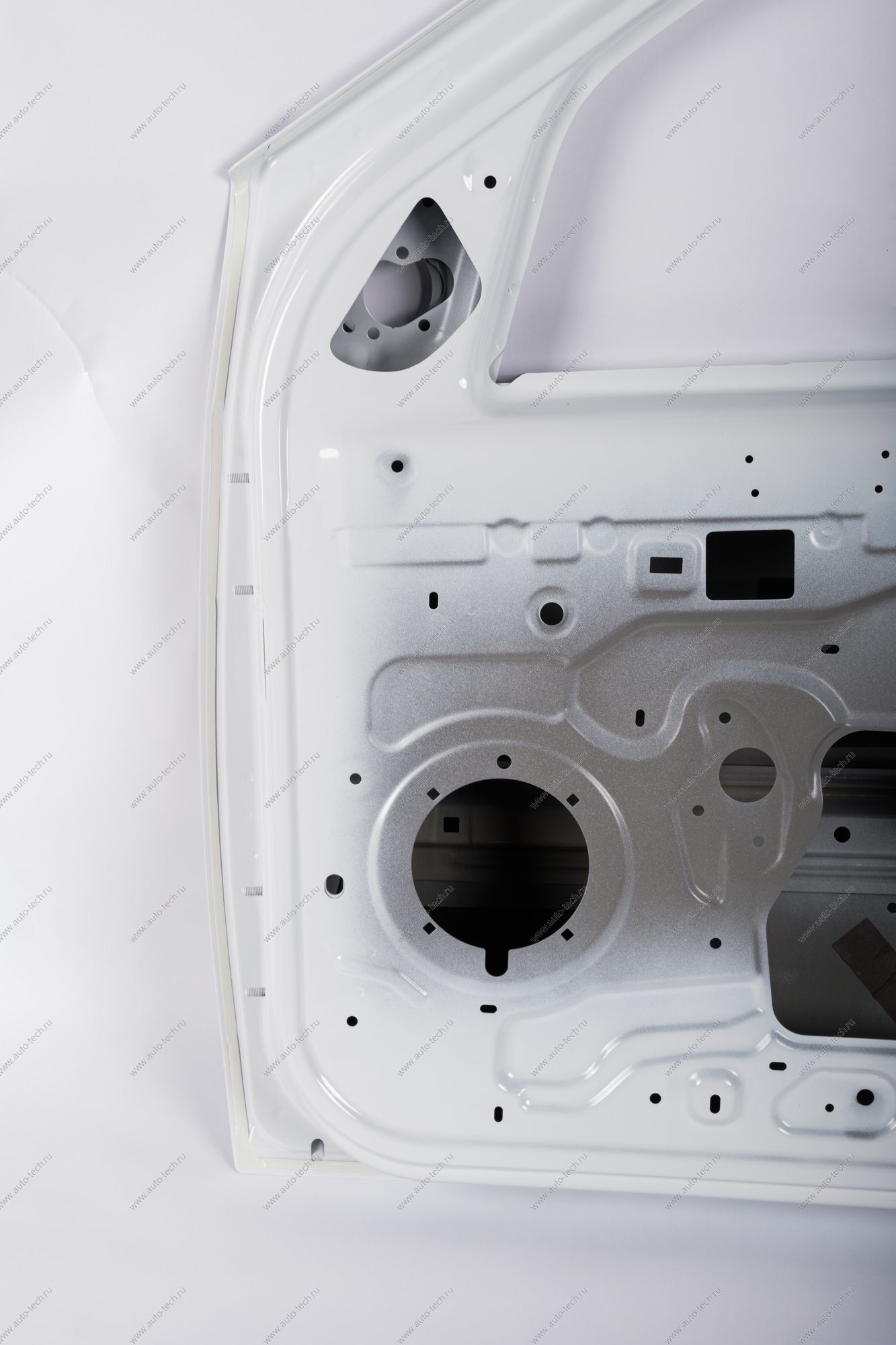 Дверь передняя правая LADA Largus/Лада Ларгус крашеная (с отв. под молдинг) 221 Ледниковый (Белый) Lada LADA 801002133R-221