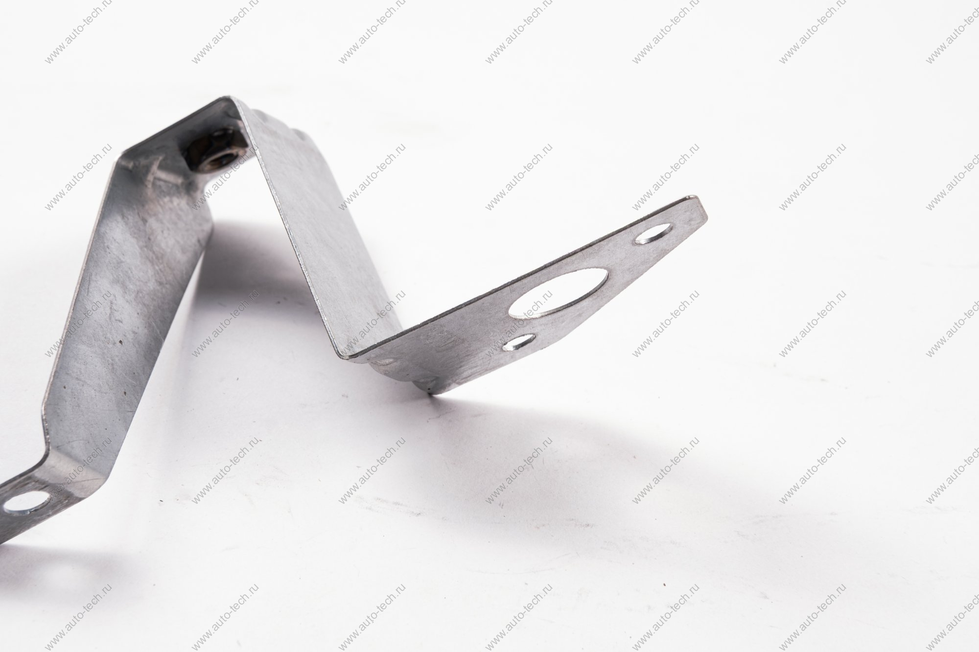 Кронштейн правого крыла Datsun боковой Nissan DATSUN 21950840315000