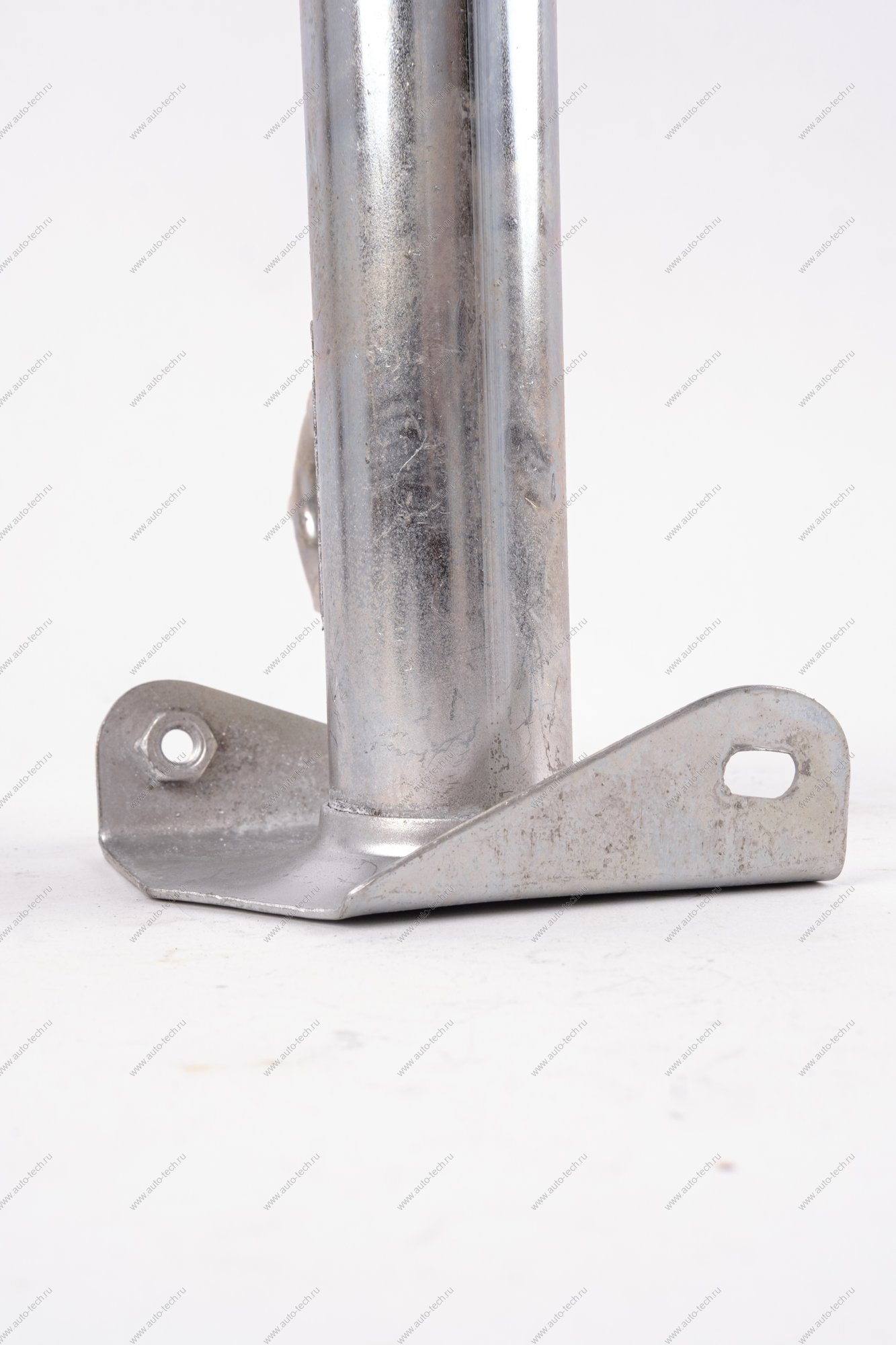 Кр-н бампера ВАЗ-2107 левый Lada LADA 21070280301700