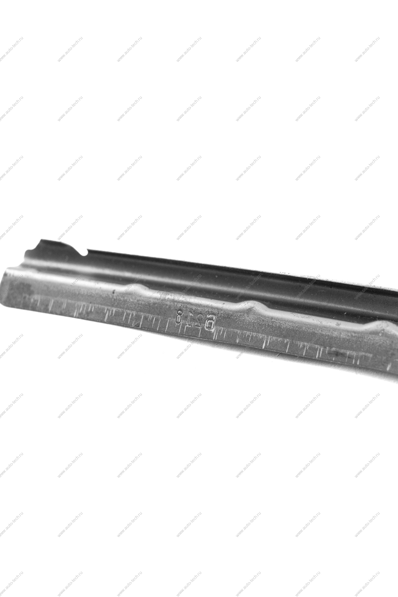 Кр-н заднего бампера ВАЗ-2170 левый Lada LADA 21700-2804039-00