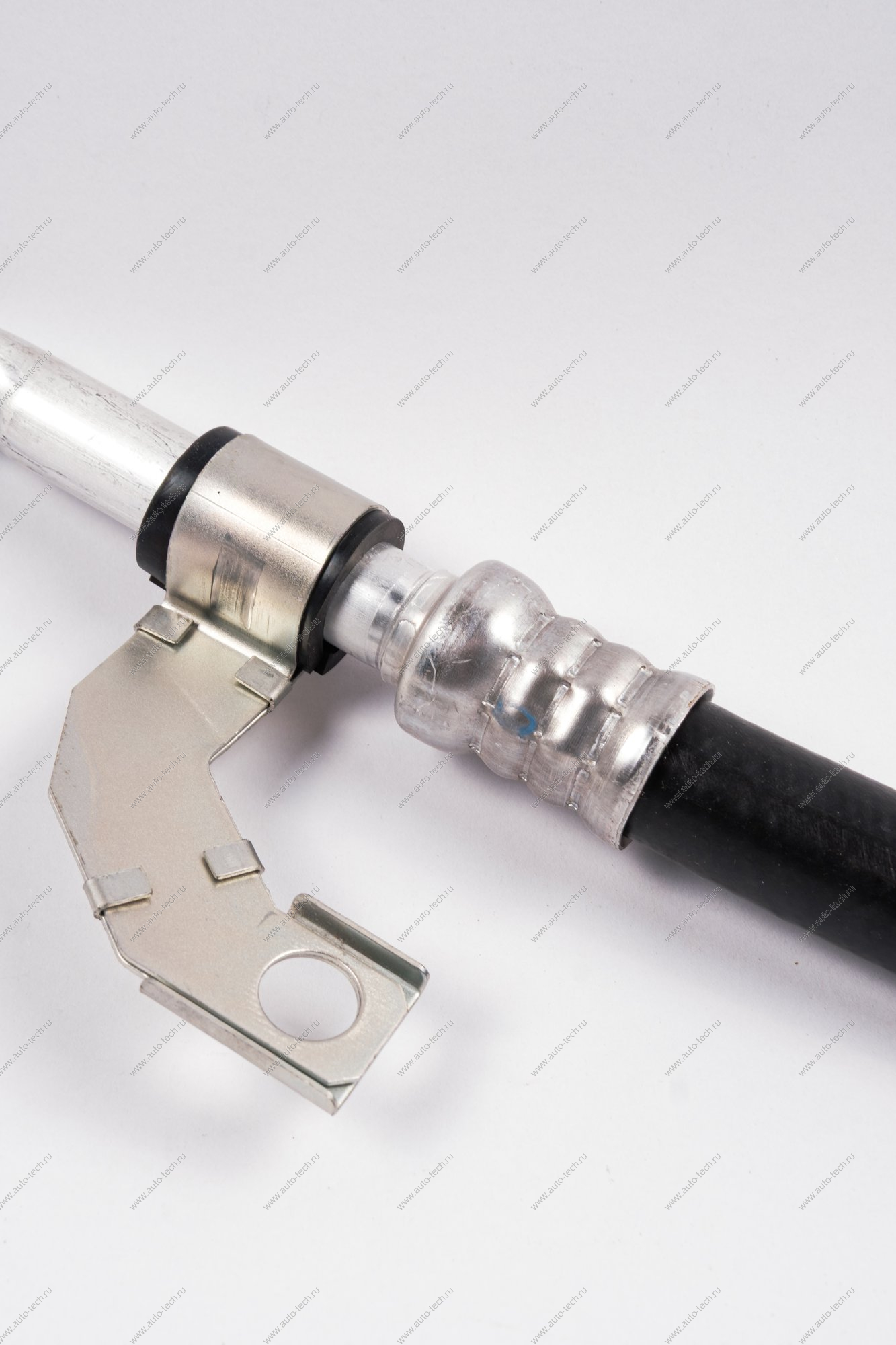 Трубка между компрессором и осушителем 16кл 1,8 мотор рос 21129 (P4M) LADA Largus Lada LADA 8450090071