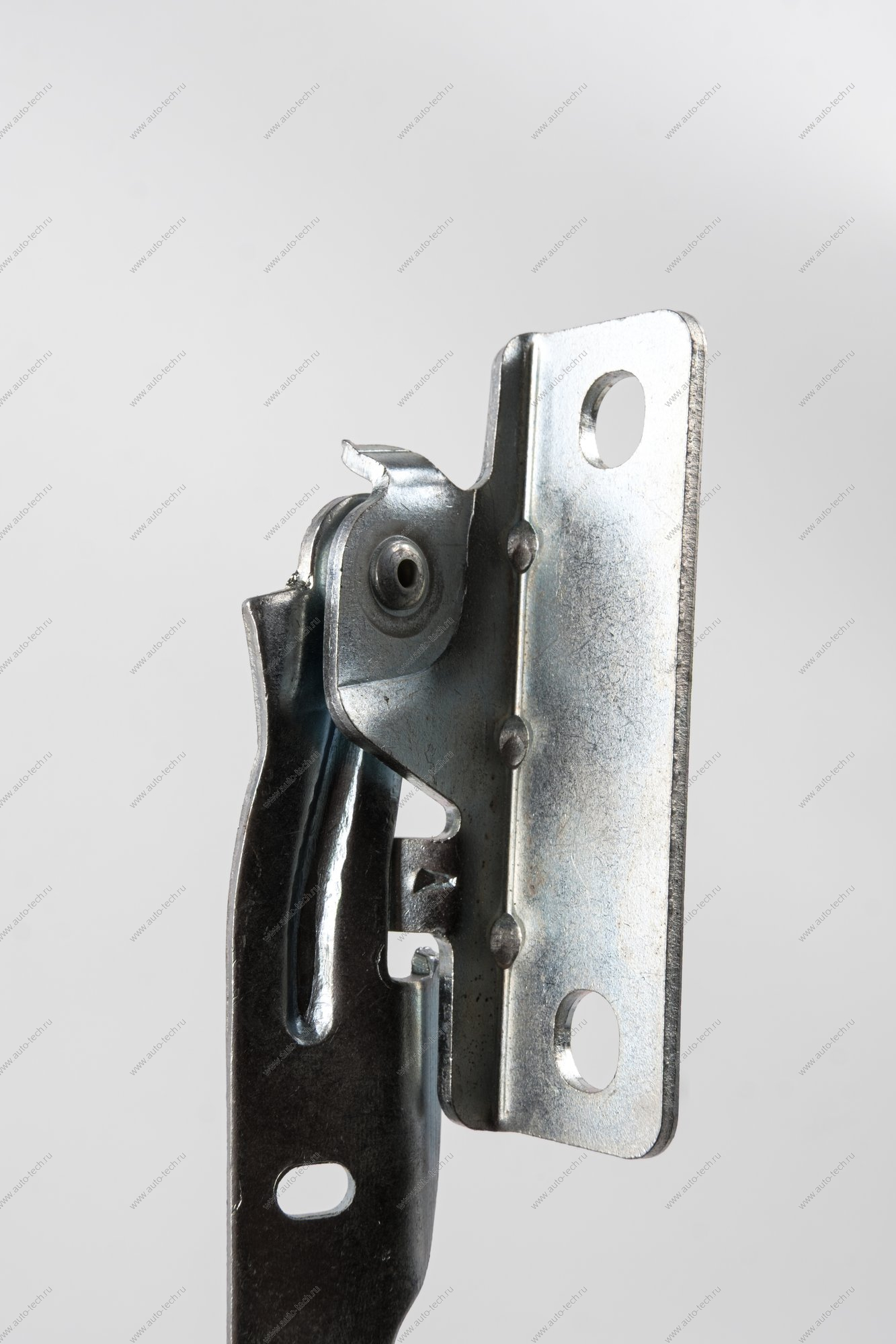 Петля капота правая LADA Largus/RENAULT Logan 04-13 Россия