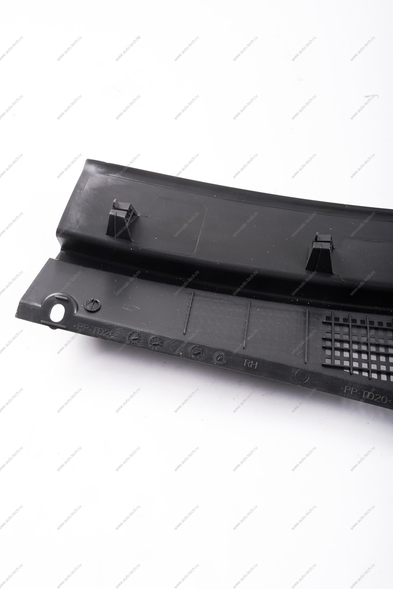 Решетка накладки рамы ветрового окна правая (жабо) LADA XRAY АвтоВАЗ LADA 8450022296