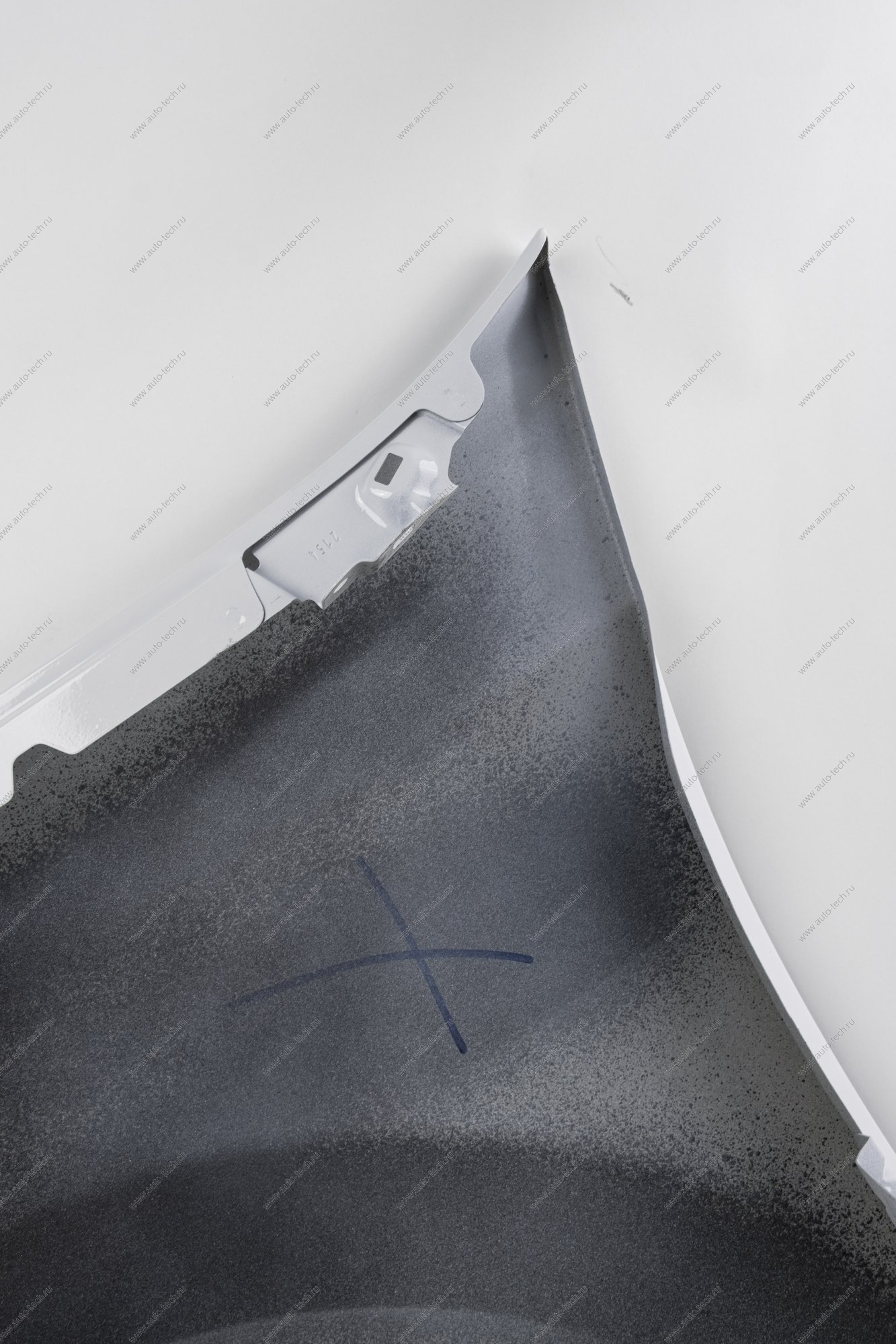 Крыло LADA Largus (FL) крашеное переднее правое в цвет 221 Ледниковый (Белый) Lada LADA 8450013079-221