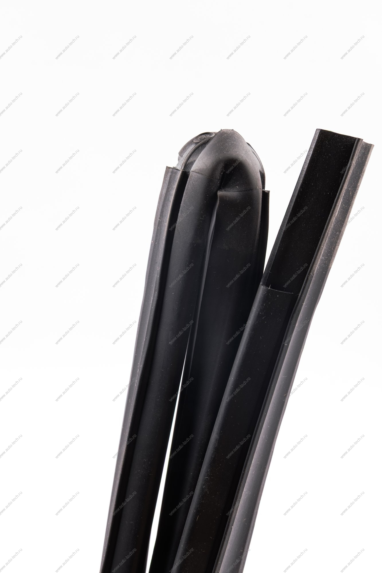 Уплотнитель стекла передней двери верхний левый ВАЗ-2123 Lada LADA 21230610329901