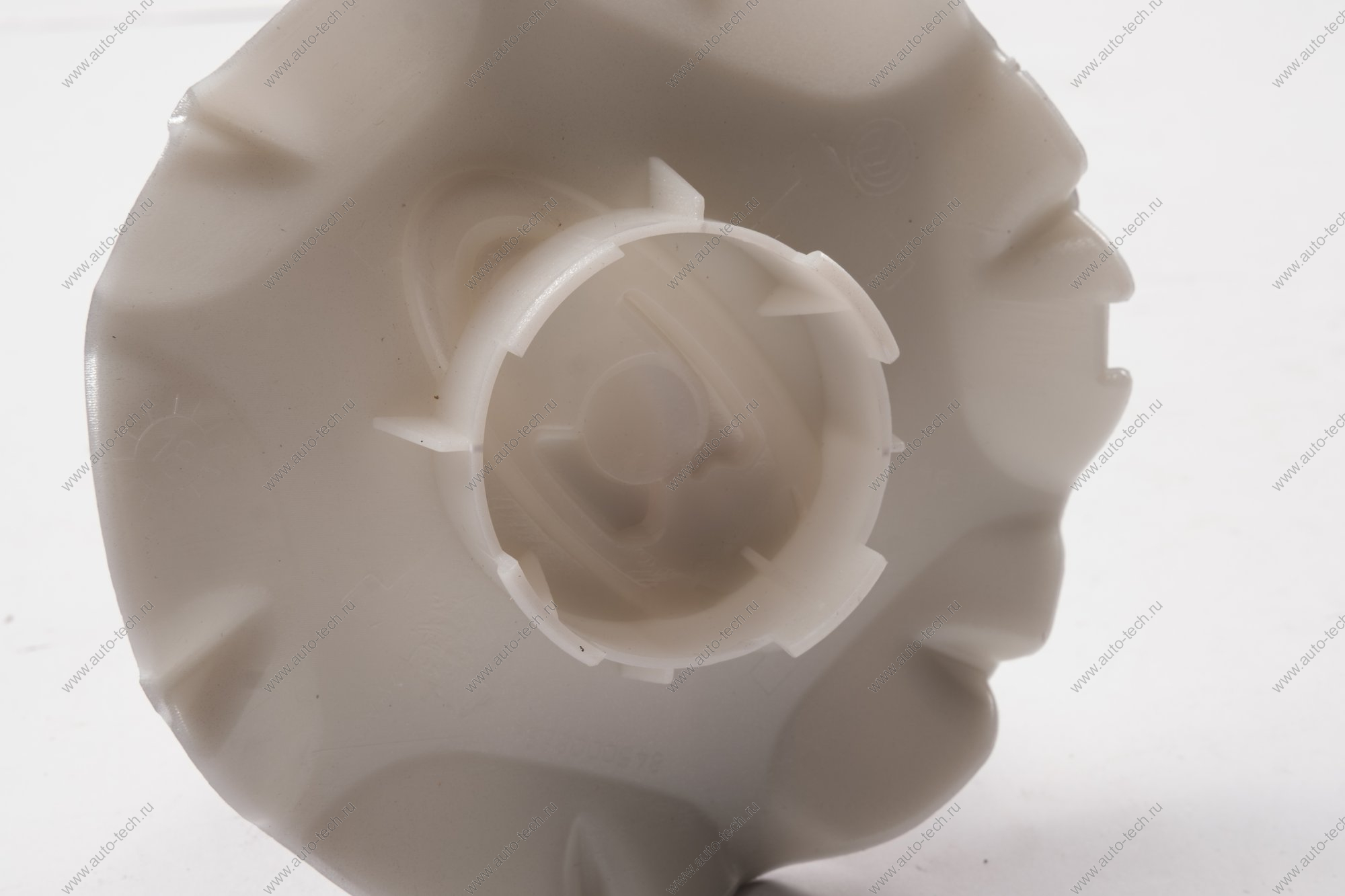 Колпак колеса R-16 LADA Vesta/Веста для литого диска (Пталомей) (на диск 8450006802) Россия Россия 8450008636