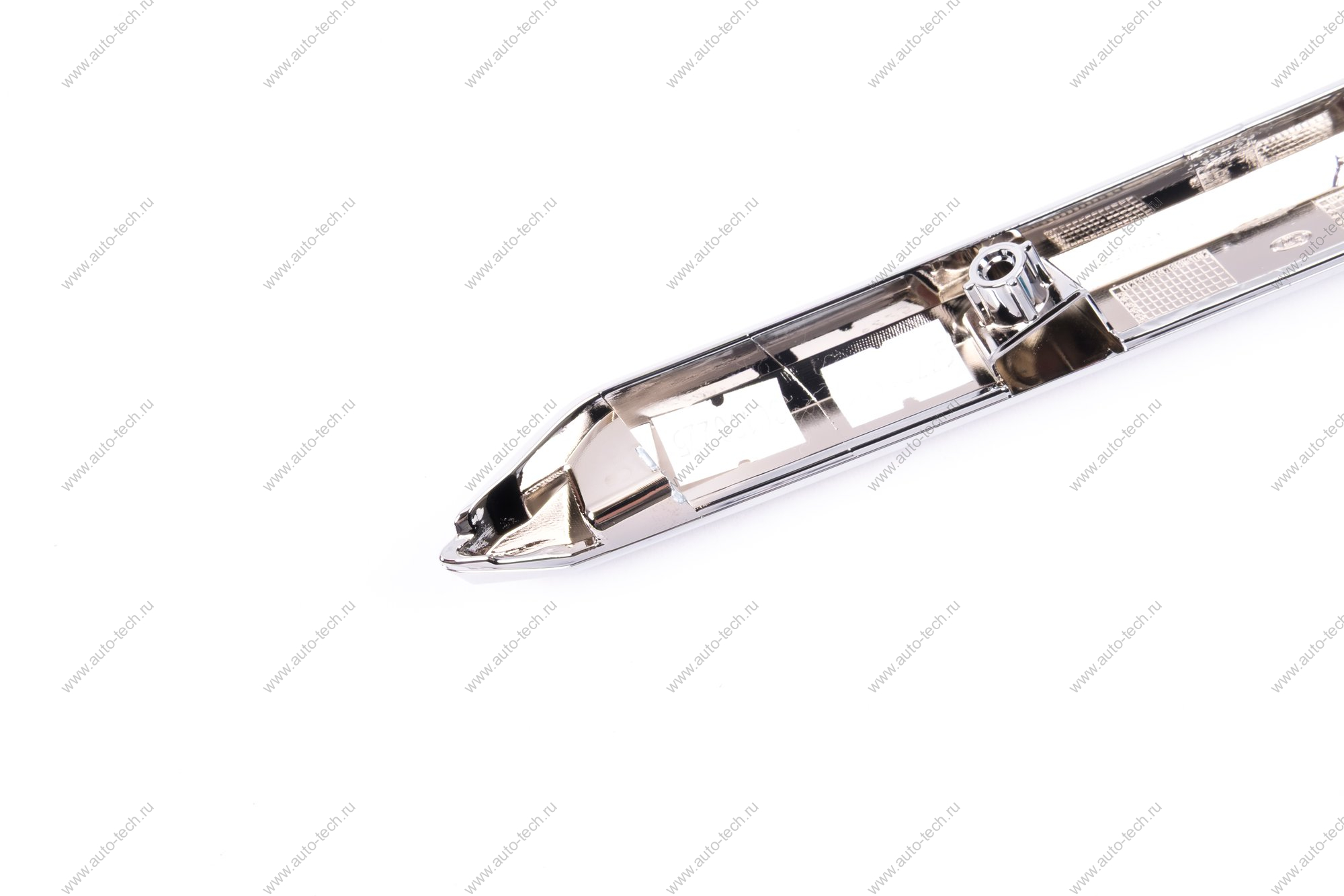 Молдинг верхний левый (хром) LADA ISKRA Lada LADA 620811149R