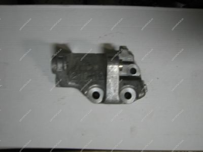 Кр-н ВАЗ-21082 генератора нижний АвтоВАЗ LADA 21082-3701650-00