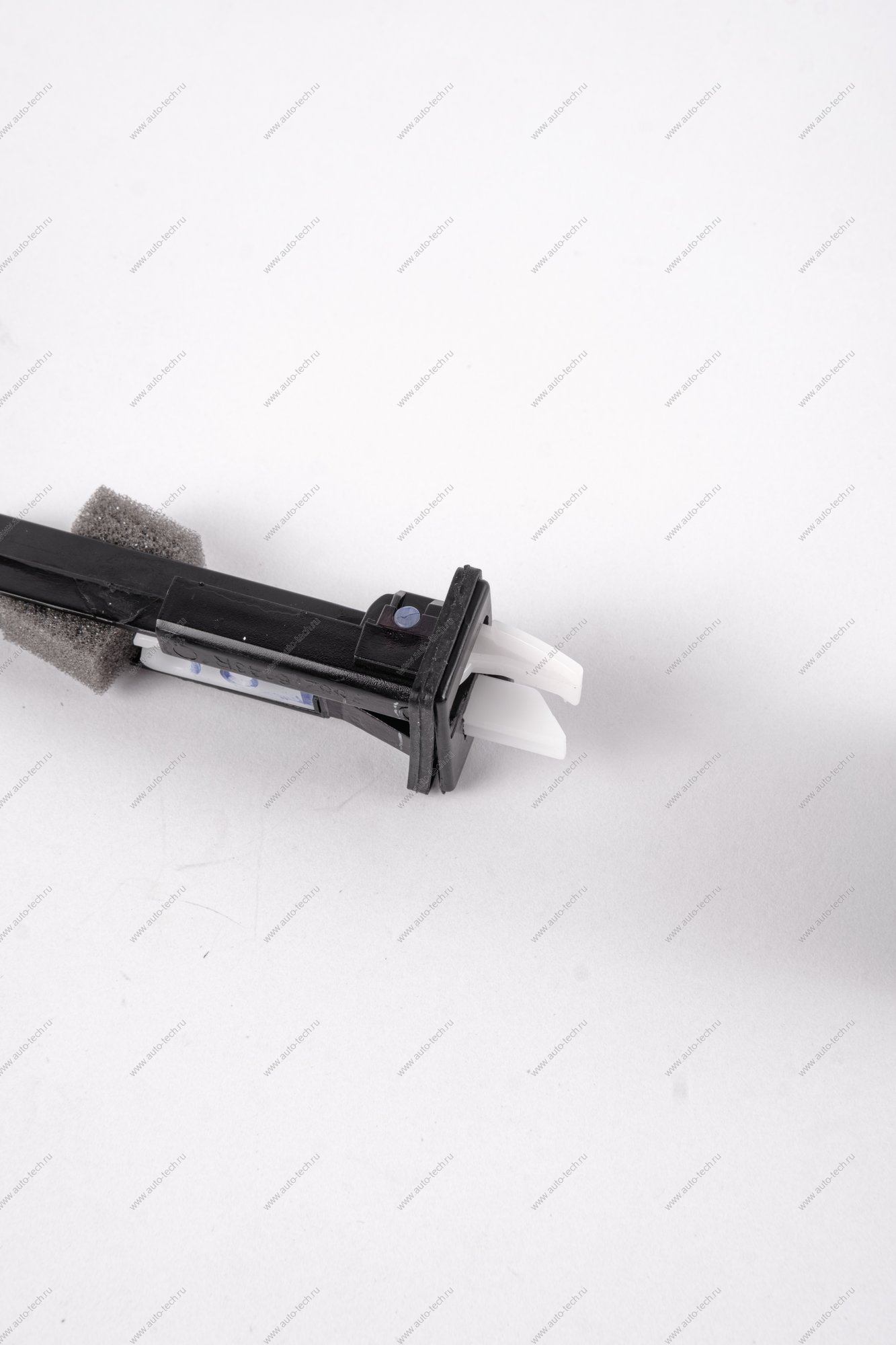 Замок лючка бензобака Renault Logan/Sandero/Kaptur/Duster 2015-/Arkana Renault RENAULT 788276143R