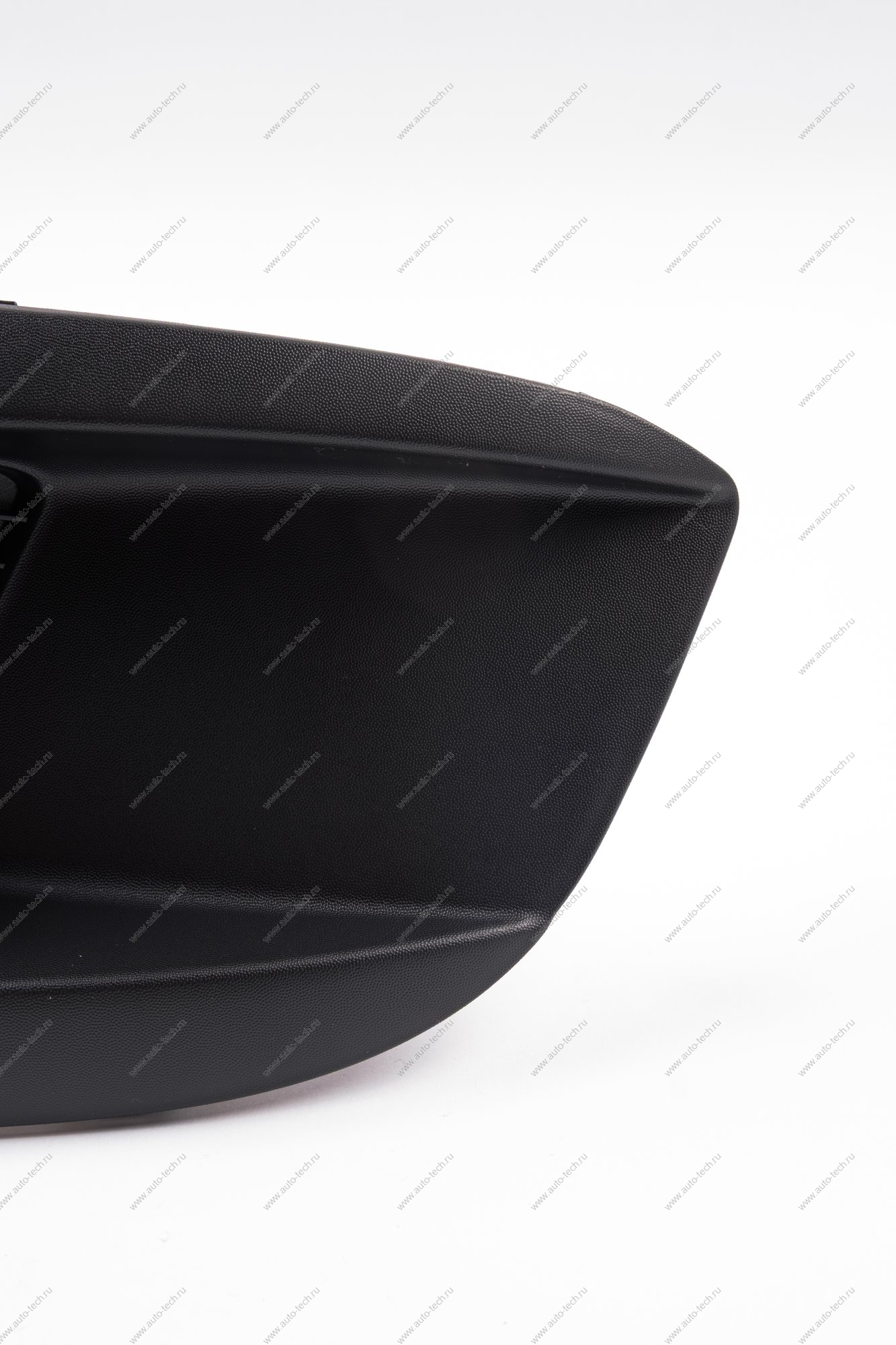 Заглушка противотуманной фары ВАЗ-2192 левая (Kalina 2) Lada LADA 21920-2803103-00