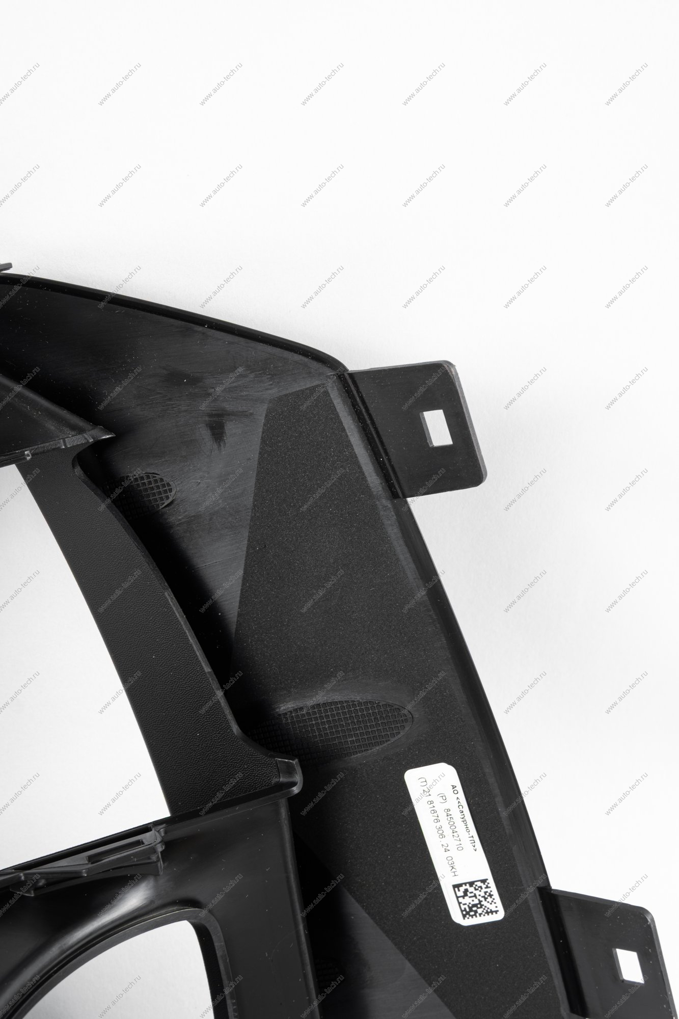 Облицовка ПТФ левая ( с отв. под парктроник) LADA Vesta SW Cross FL Lada LADA 8450042710