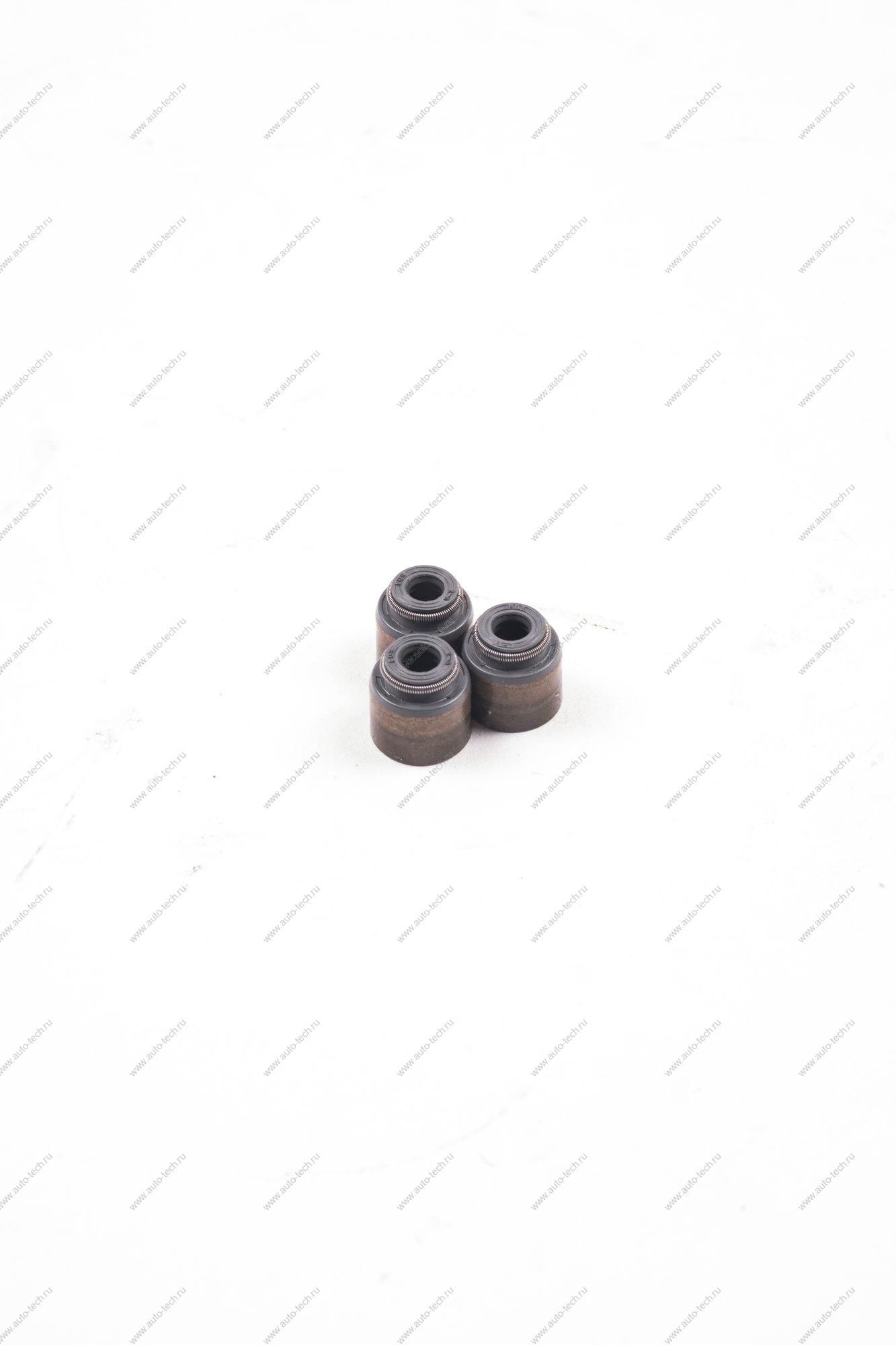 Колпачок маслоотражательный (КОМПЛЕКТ 8шт.) Nissan NISSAN 8450013016