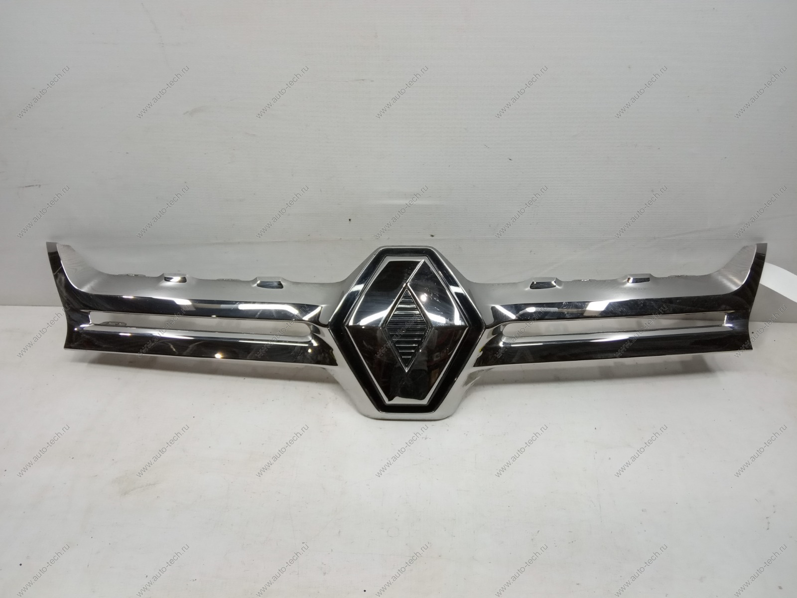 Накладка решетки RENAULT Duster/Duster 2015- радиатора хром NSP Aks NSP07623827948R