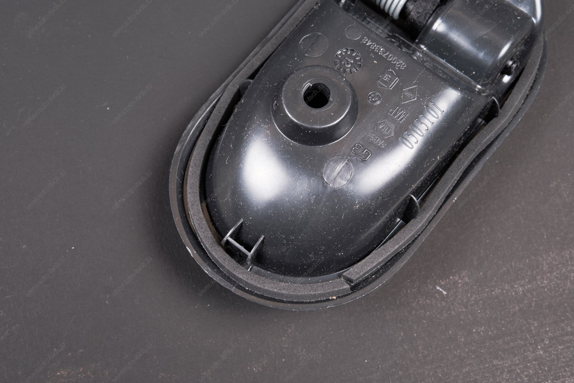 Ручка внутренняя левая LADA Largus/Лада Ларгус люкс универсал Renault RENAULT 8200735219