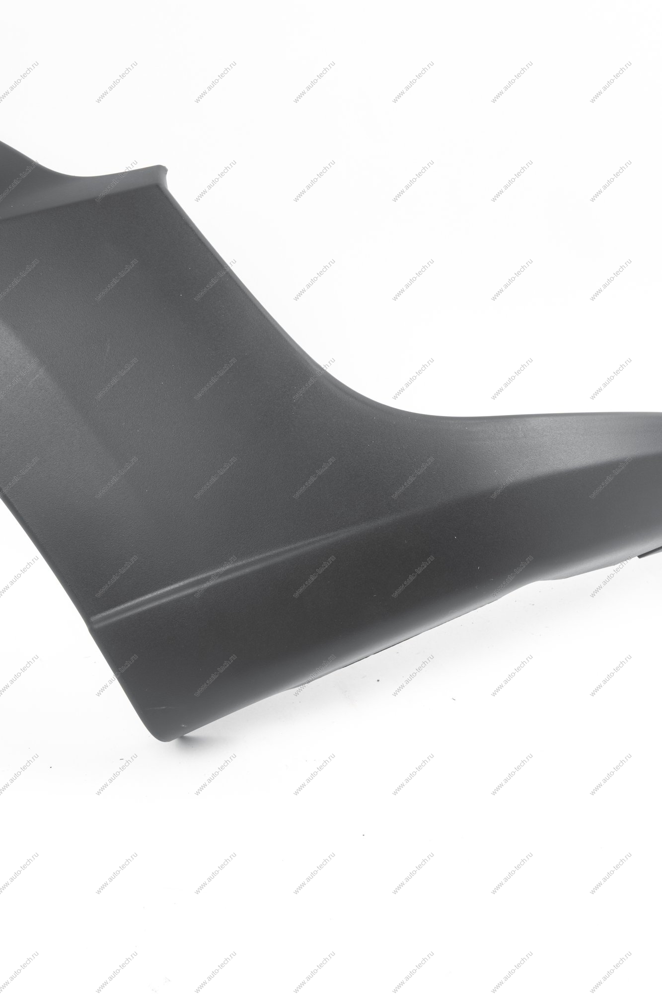 Накладка переднего бампера правая (с клеющей лентой) Lada Largus Cross до 2021г. Lada LADA 8450009371