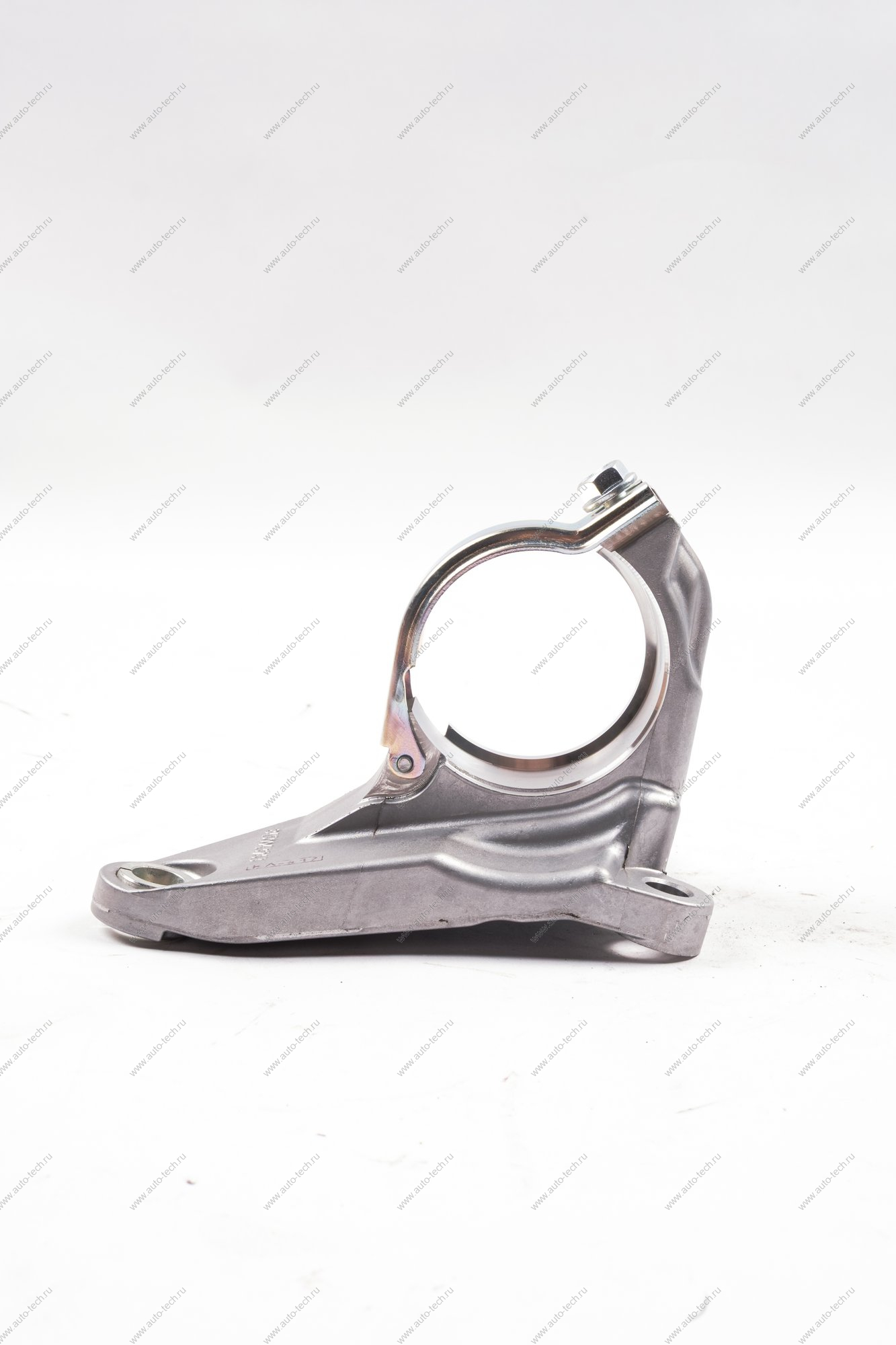 Кронштейн промежуточной опоры правого привода КПП CVT (с дв. P4P) Lada Vesta NG Lada LADA 8450043963