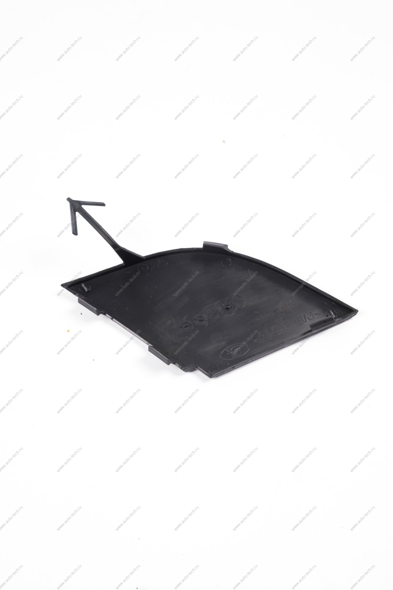 Заглушка LADA XRAY переднего бампера под буксирную проушину АвтоВАЗ LADA 511802038R