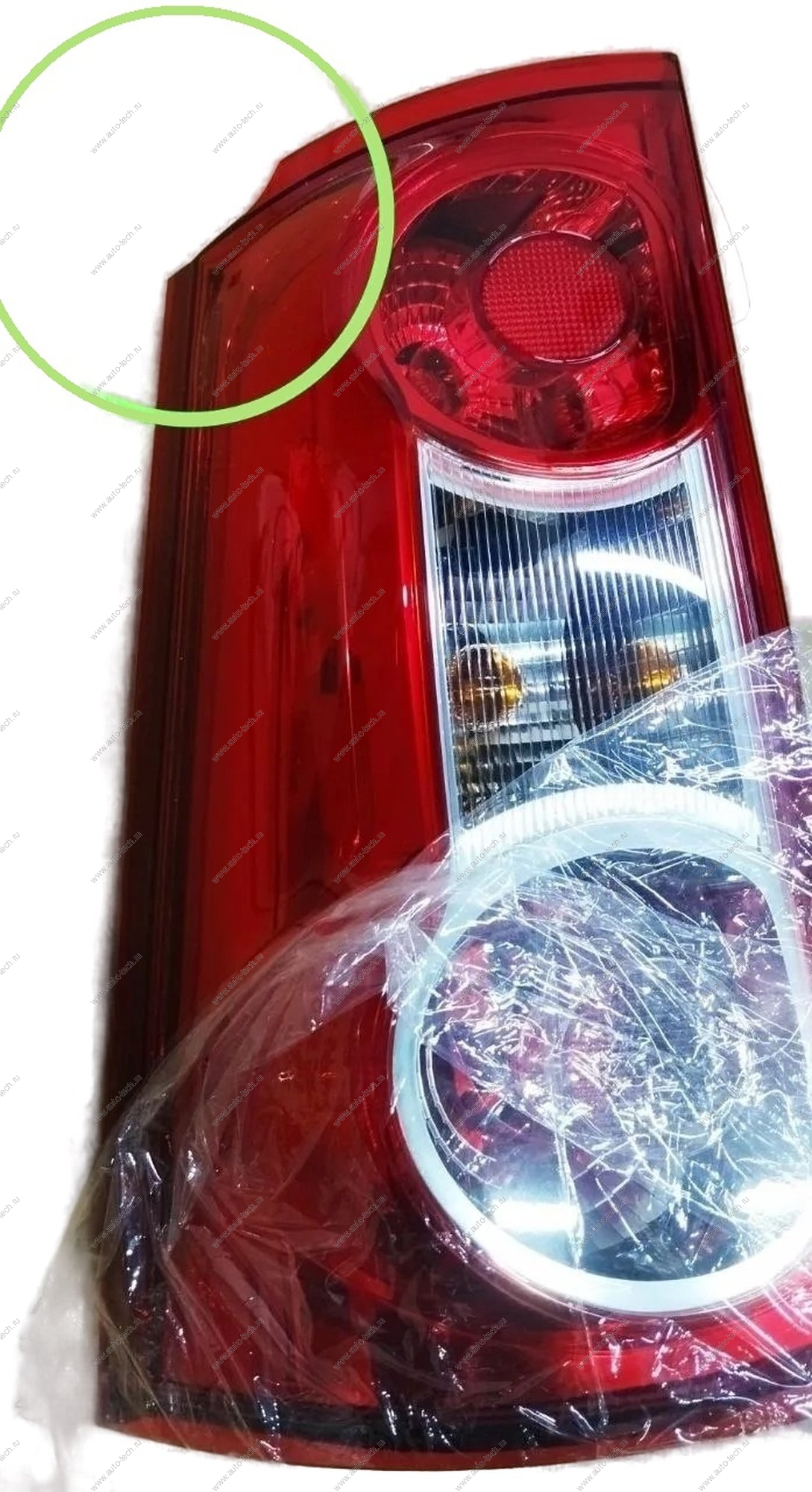 УЦЕНКА Фонарь новый LADA Largus задний левый ORIGINAL ( Скол в верхнем левом углу ) Lada LADA 8200864612