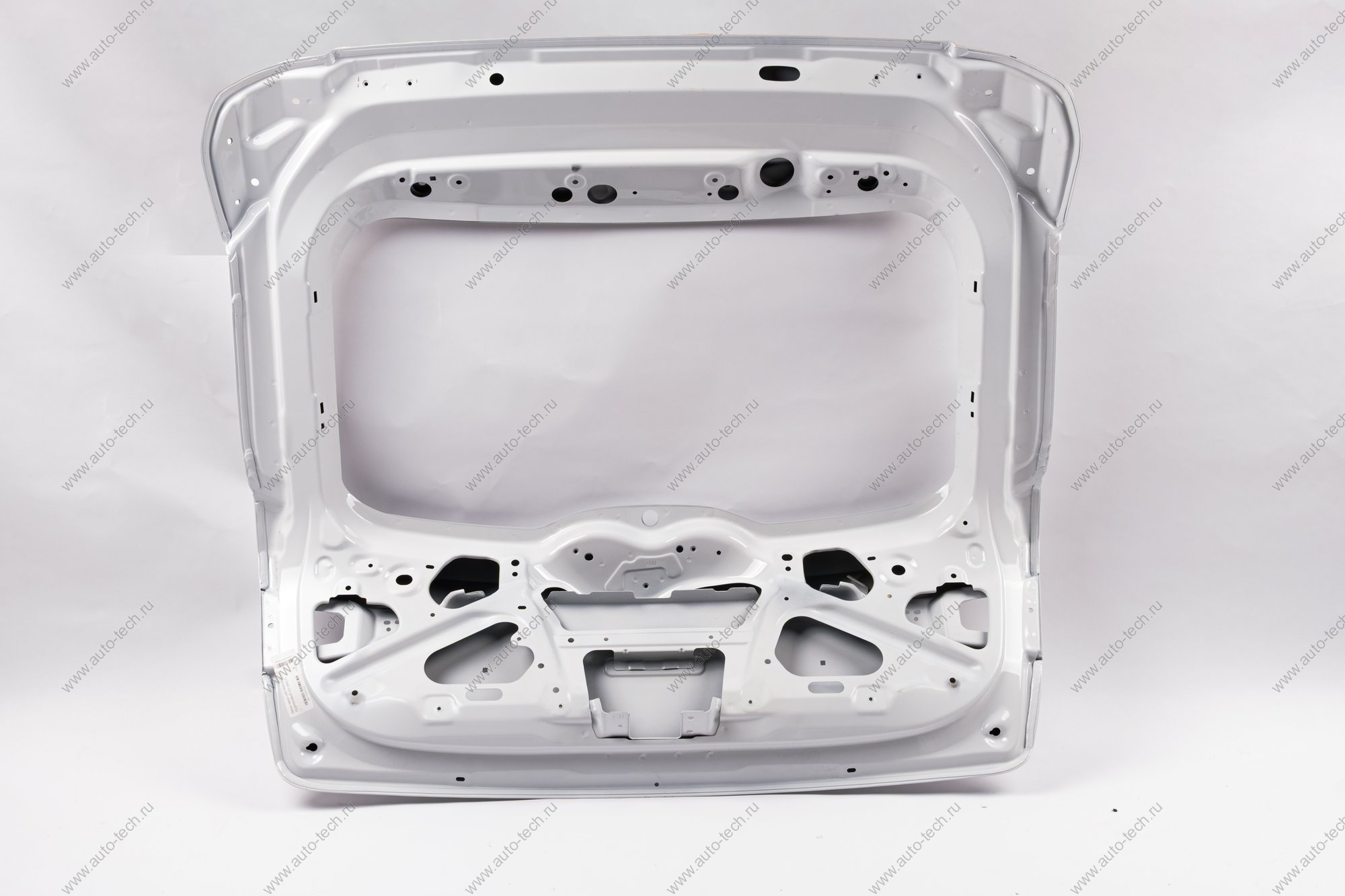 Дверь задка в цвет 221 Ледниковый (белый) LADA Vesta SW FL/ SW Cross FL (универсал) до 20.10.2023 Lada LADA 8450013788-221